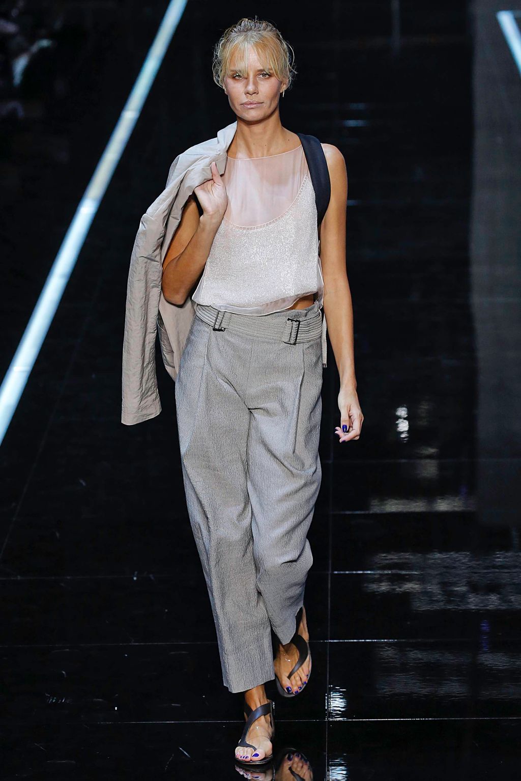 Fashion Week Milan Spring/Summer 2019 look 41 from the Emporio Armani collection womenswear