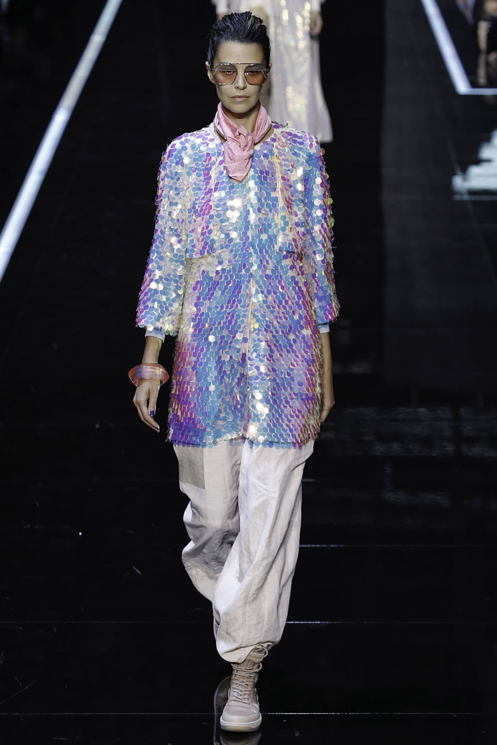Fashion Week Milan Spring/Summer 2019 look 47 from the Emporio Armani collection 女装