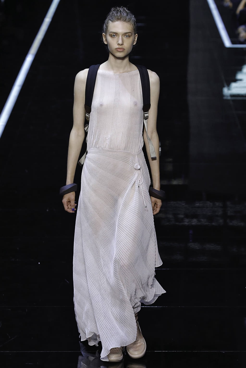 Fashion Week Milan Spring/Summer 2019 look 52 from the Emporio Armani collection womenswear