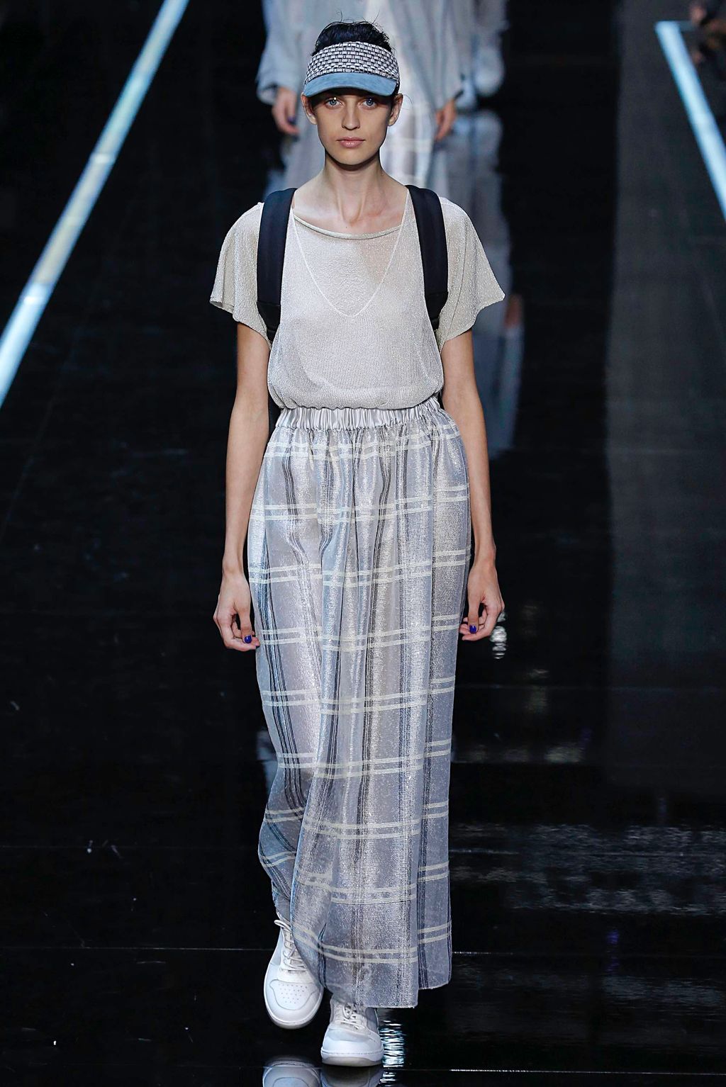 Fashion Week Milan Spring/Summer 2019 look 65 from the Emporio Armani collection 女装