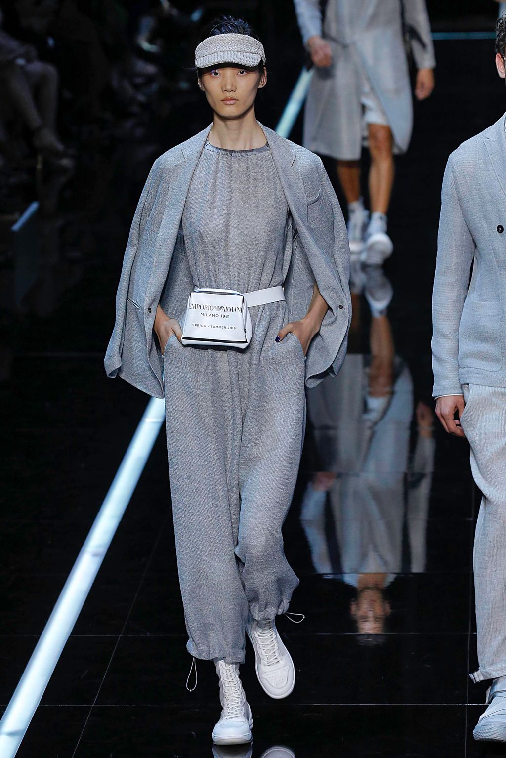 Fashion Week Milan Spring/Summer 2019 look 67 from the Emporio Armani collection 女装