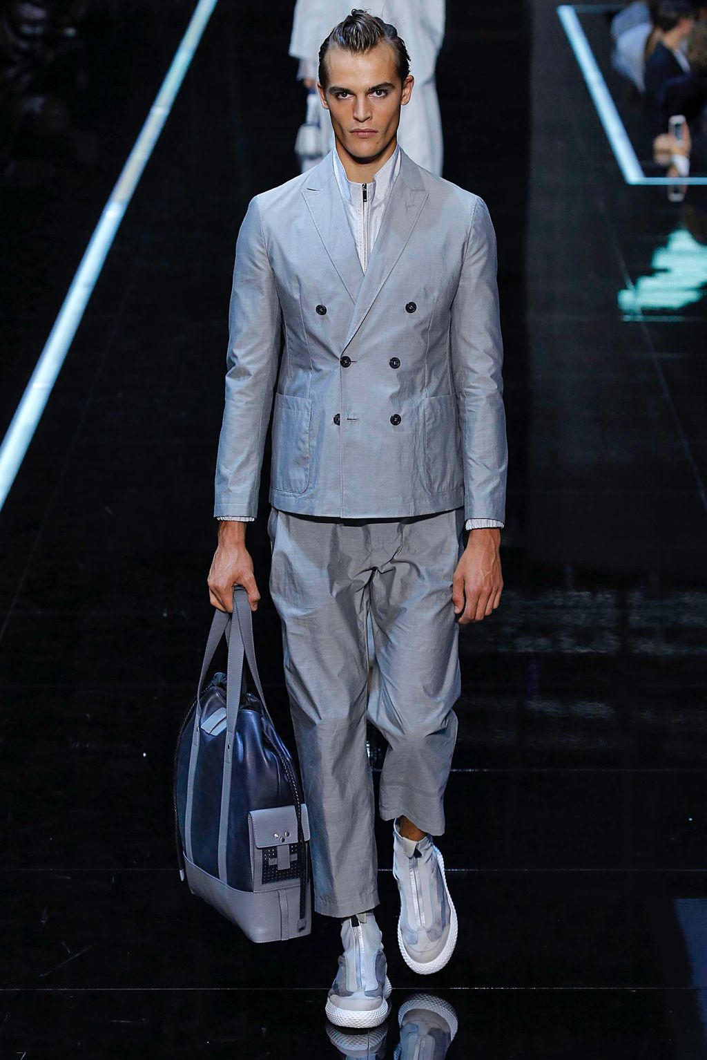 Fashion Week Milan Spring/Summer 2019 look 74 from the Emporio Armani collection 女装