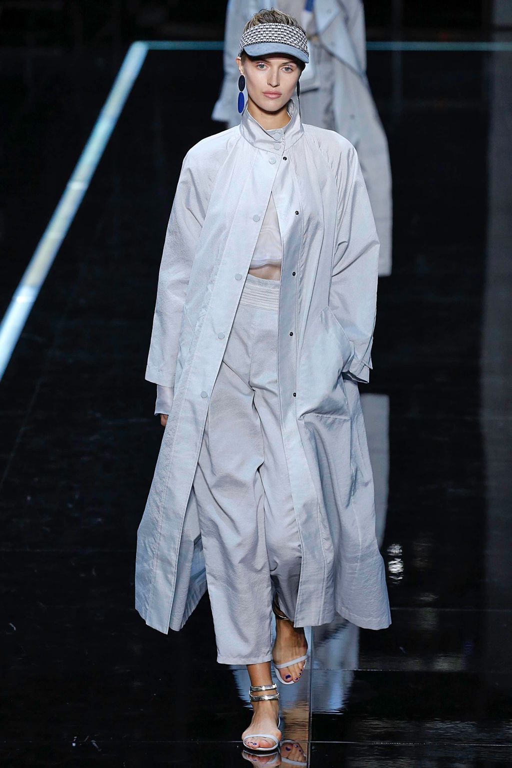 Fashion Week Milan Spring/Summer 2019 look 75 from the Emporio Armani collection womenswear