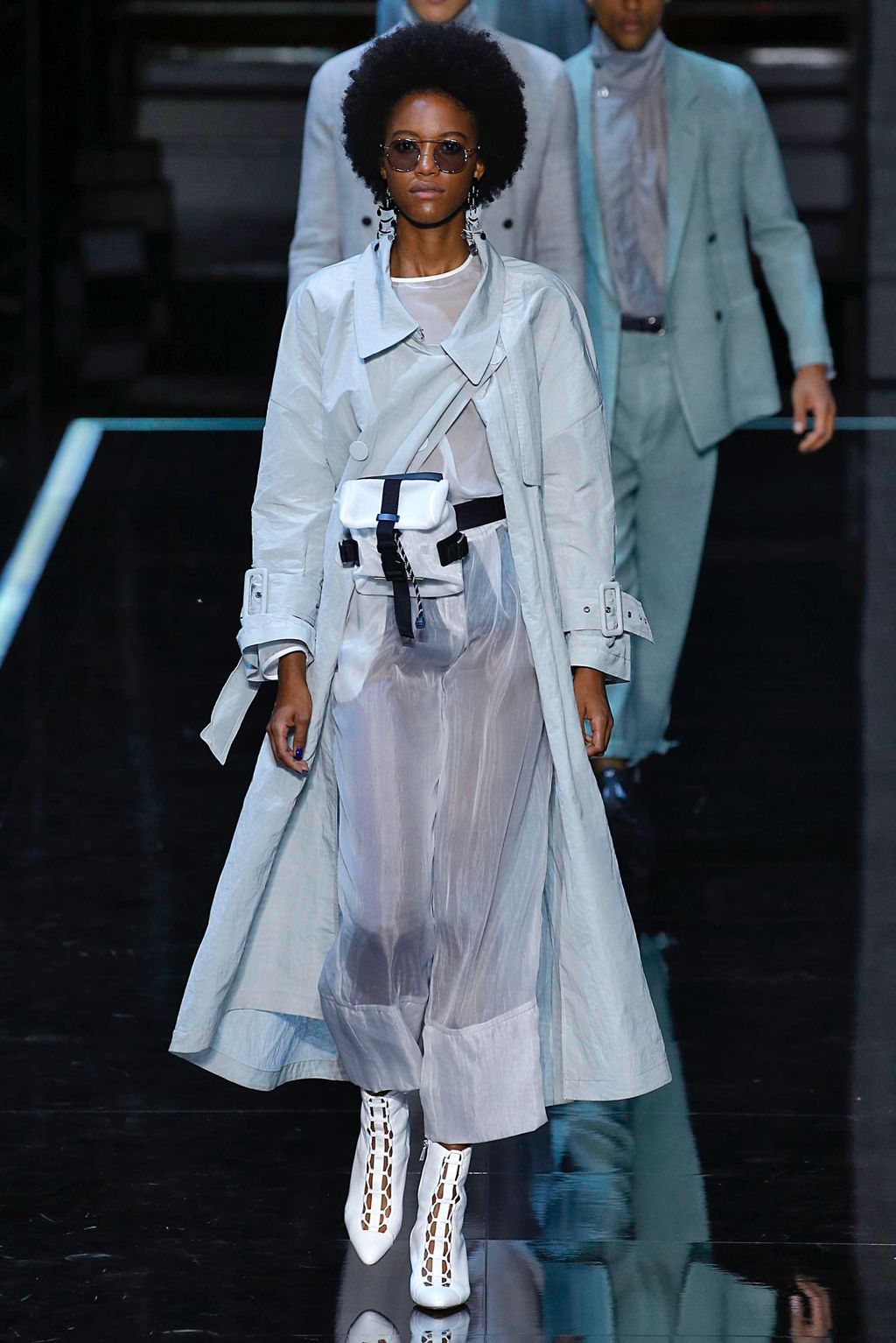 Fashion Week Milan Spring/Summer 2019 look 81 from the Emporio Armani collection womenswear