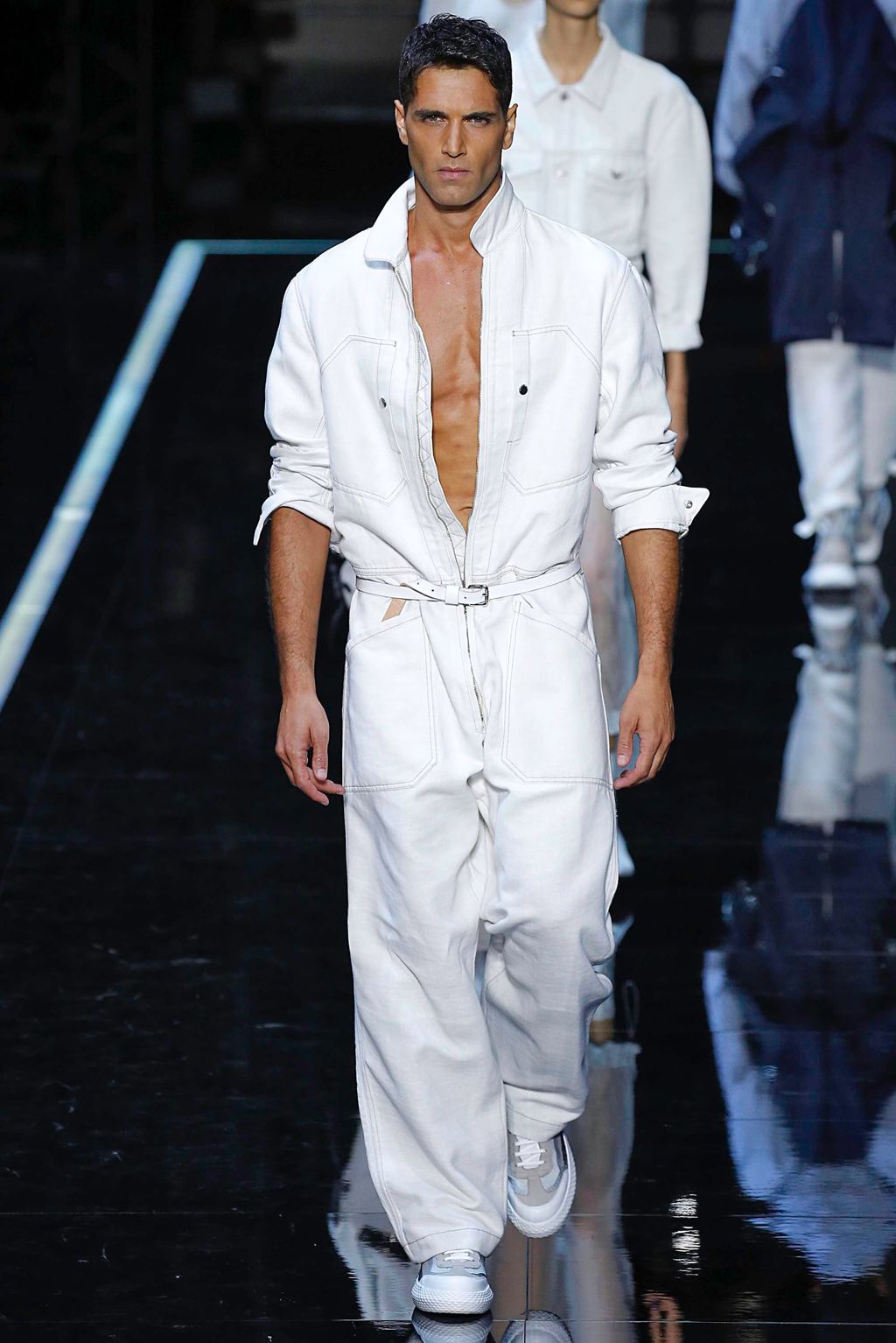 Fashion Week Milan Spring/Summer 2019 look 90 from the Emporio Armani collection womenswear