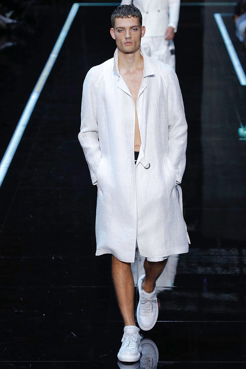Fashion Week Milan Spring/Summer 2019 look 93 from the Emporio Armani collection womenswear
