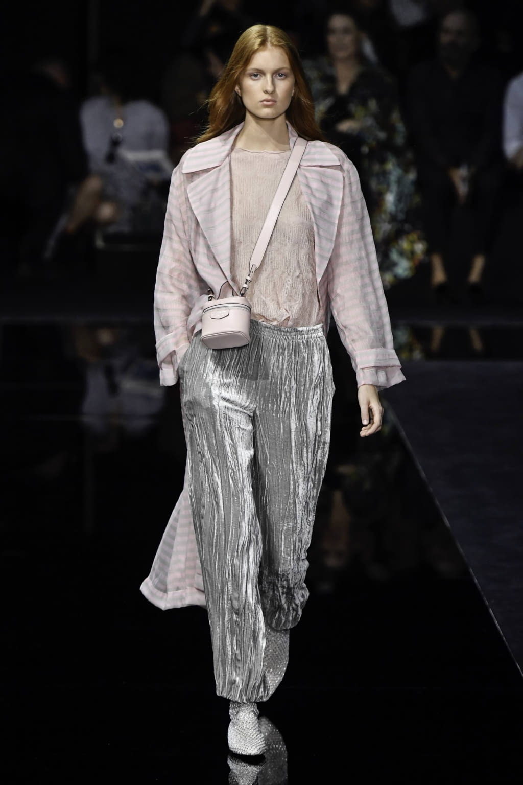 Fashion Week Milan Spring/Summer 2020 look 2 from the Emporio Armani collection 女装