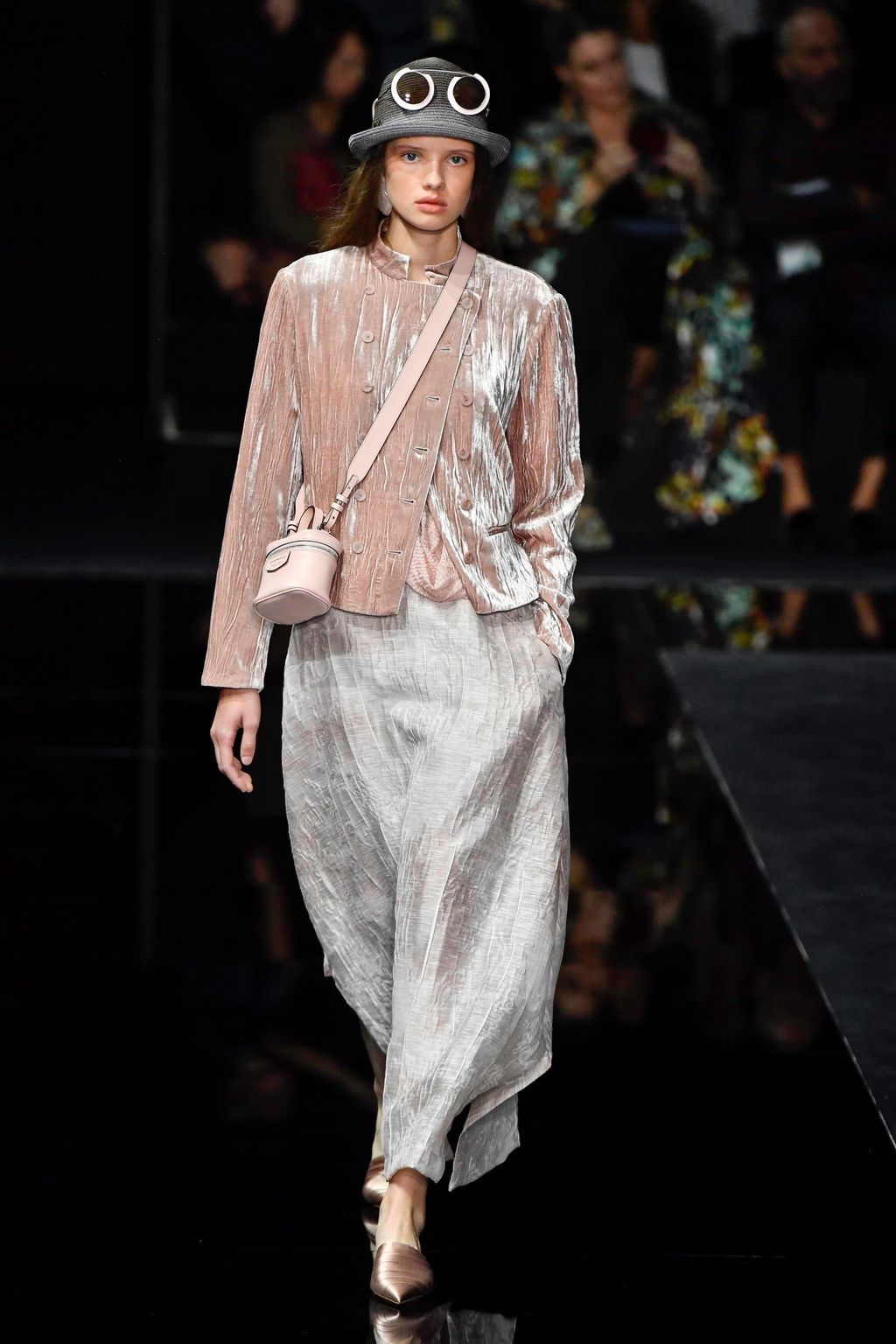 Fashion Week Milan Spring/Summer 2020 look 7 from the Emporio Armani collection 女装