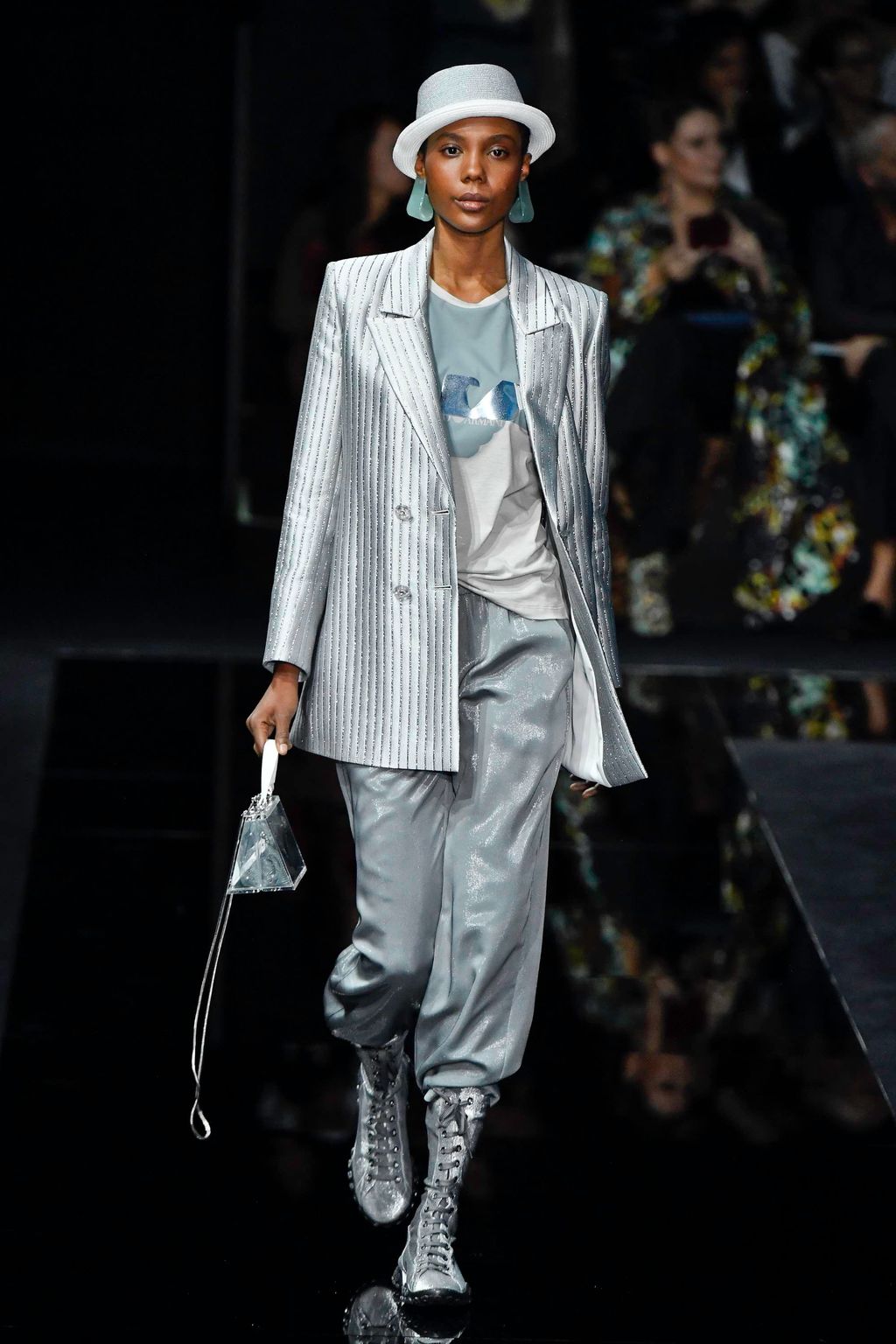 Fashion Week Milan Spring/Summer 2020 look 53 from the Emporio Armani collection 女装