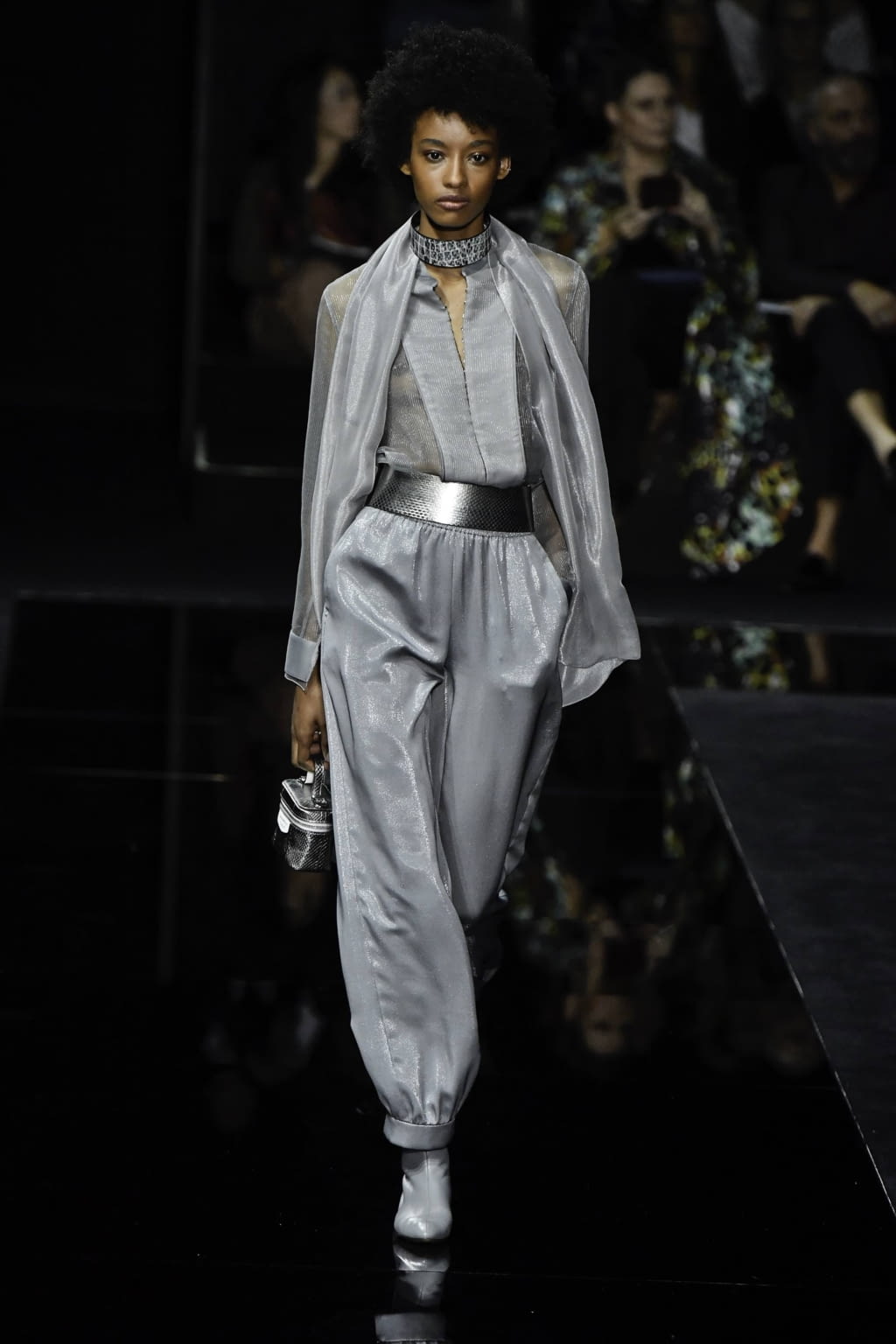 Fashion Week Milan Spring/Summer 2020 look 54 from the Emporio Armani collection 女装