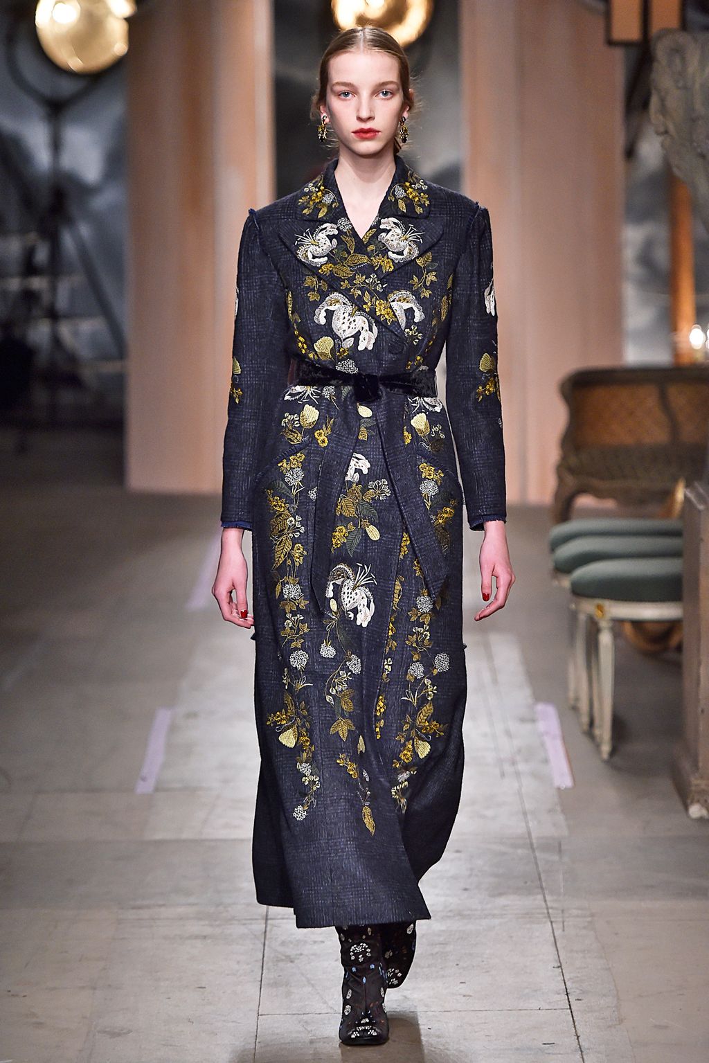 Fashion Week London Fall/Winter 2016 look 15 from the Erdem collection 女装