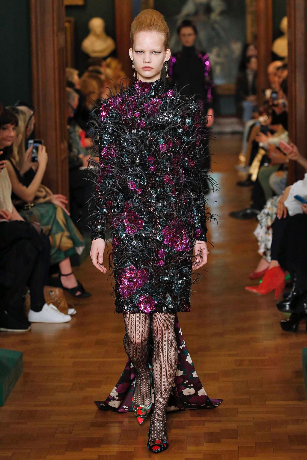 Fashion Week London Fall/Winter 2019 look 31 from the Erdem collection 女装