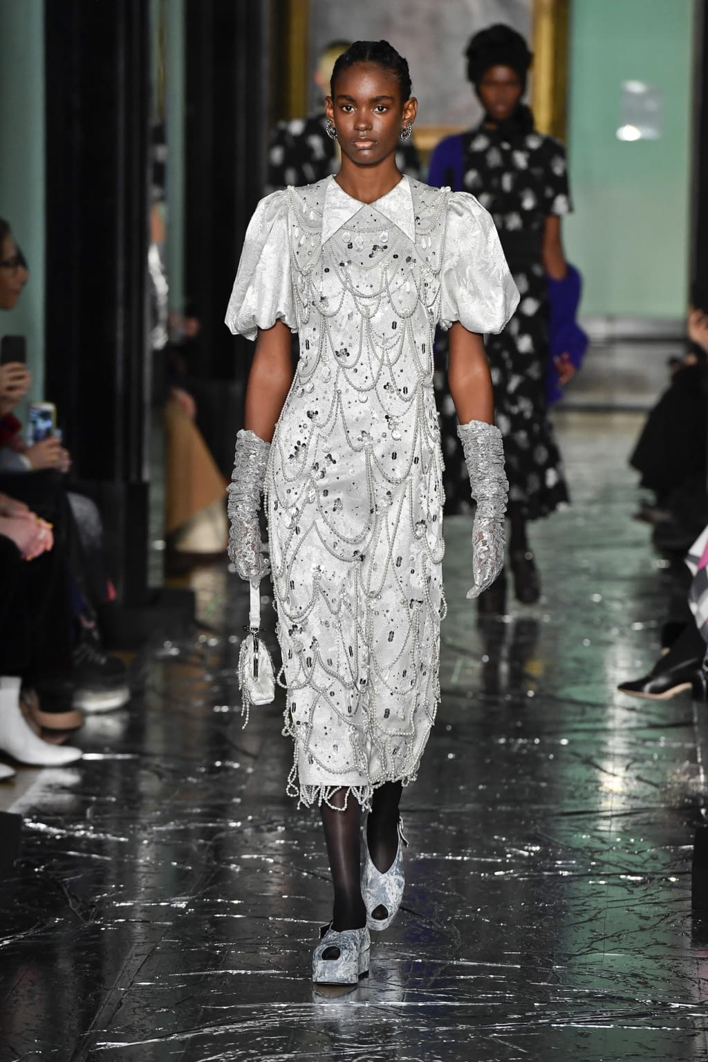 Fashion Week London Fall/Winter 2020 look 30 from the Erdem collection womenswear