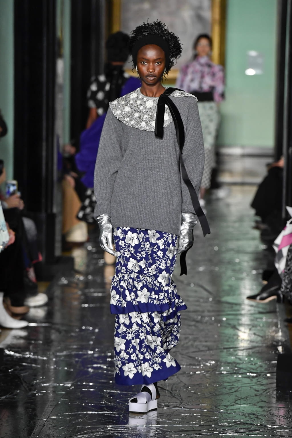 Fashion Week London Fall/Winter 2020 look 33 from the Erdem collection womenswear