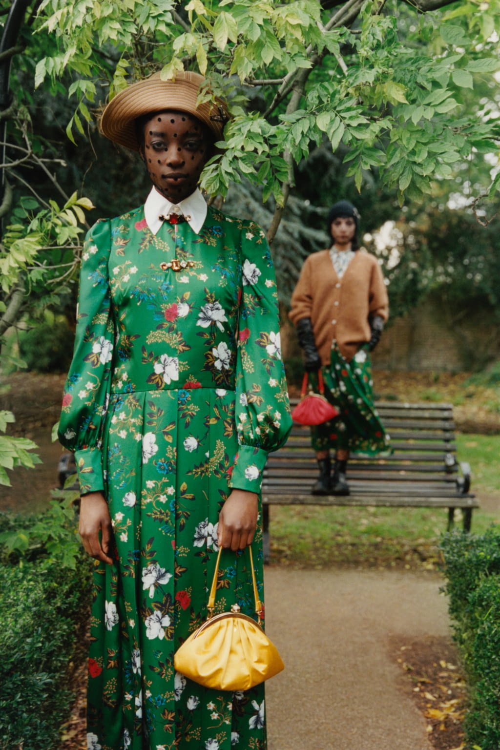 Fashion Week London Pre-Fall 2021 look 19 from the Erdem collection 女装