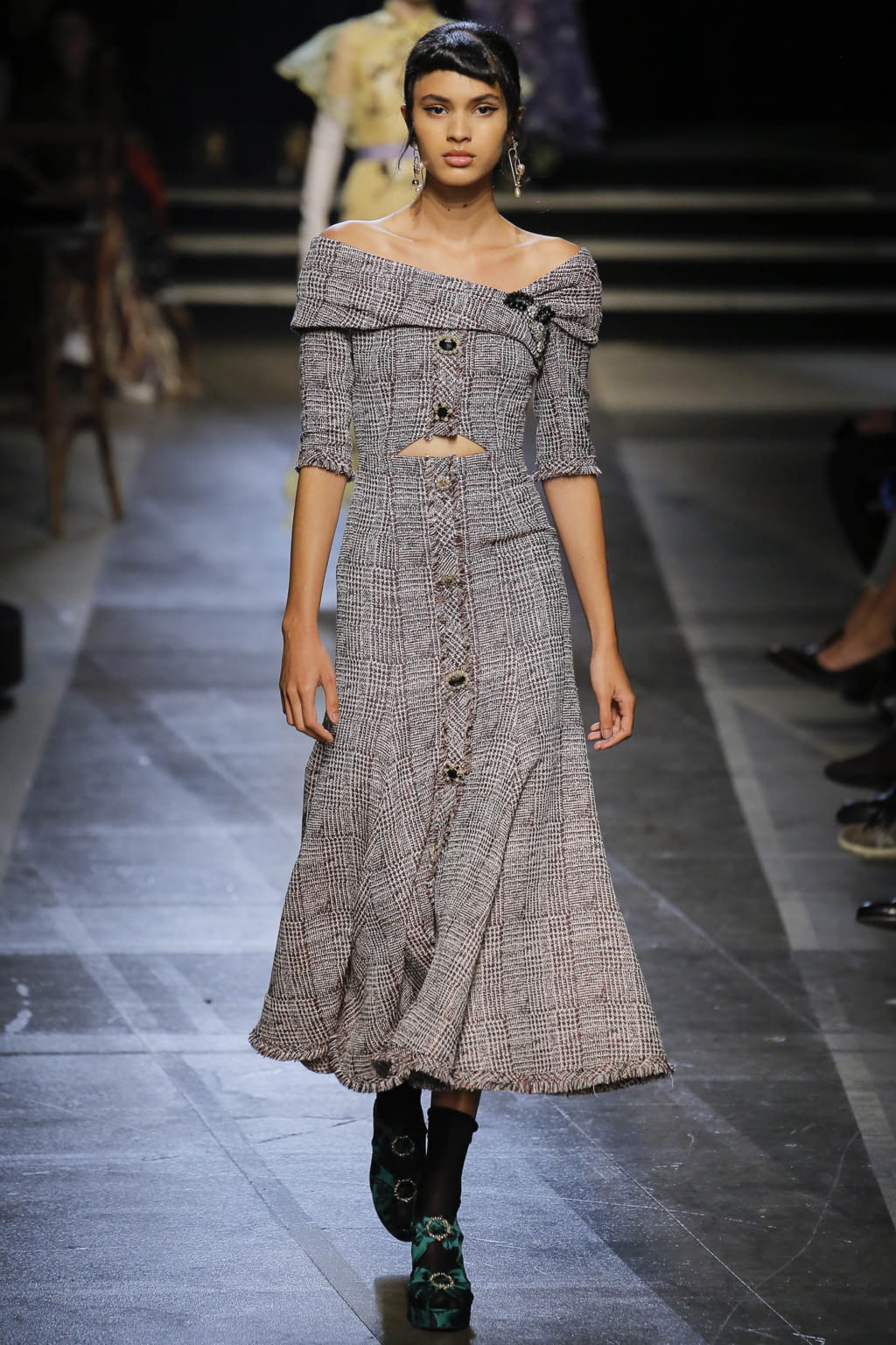 Fashion Week London Spring/Summer 2018 look 15 from the Erdem collection womenswear