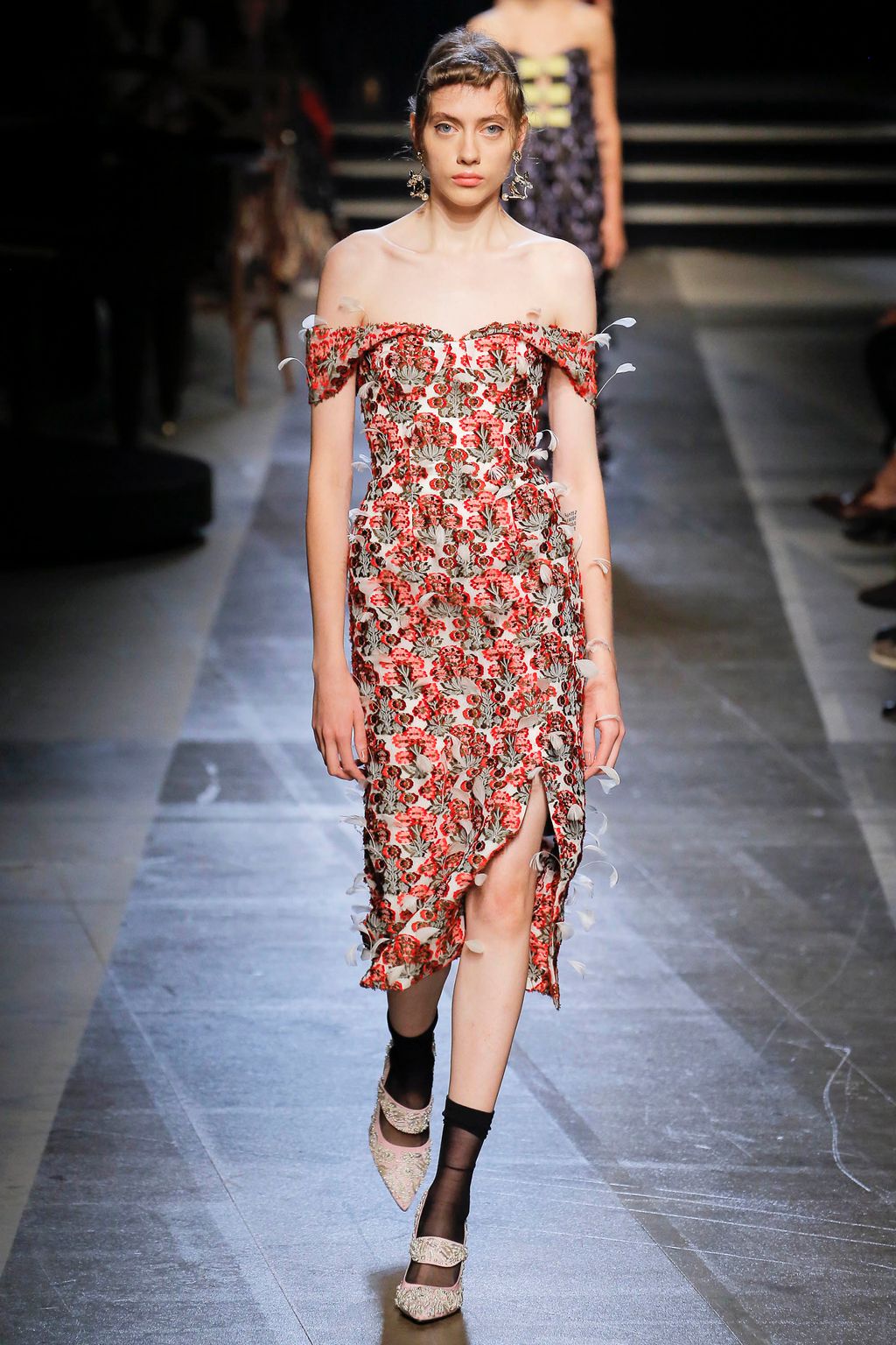 Fashion Week London Spring/Summer 2018 look 34 from the Erdem collection 女装