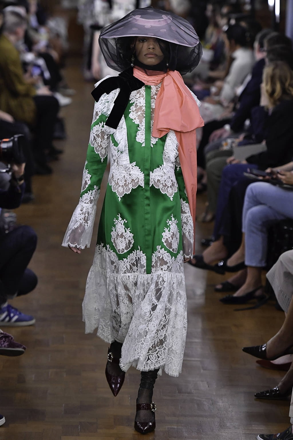 Fashion Week London Spring/Summer 2019 look 33 from the Erdem collection womenswear