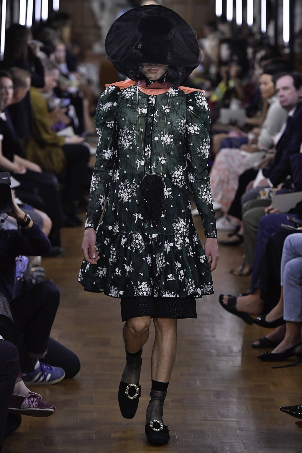 Fashion Week London Spring/Summer 2019 look 38 from the Erdem collection womenswear