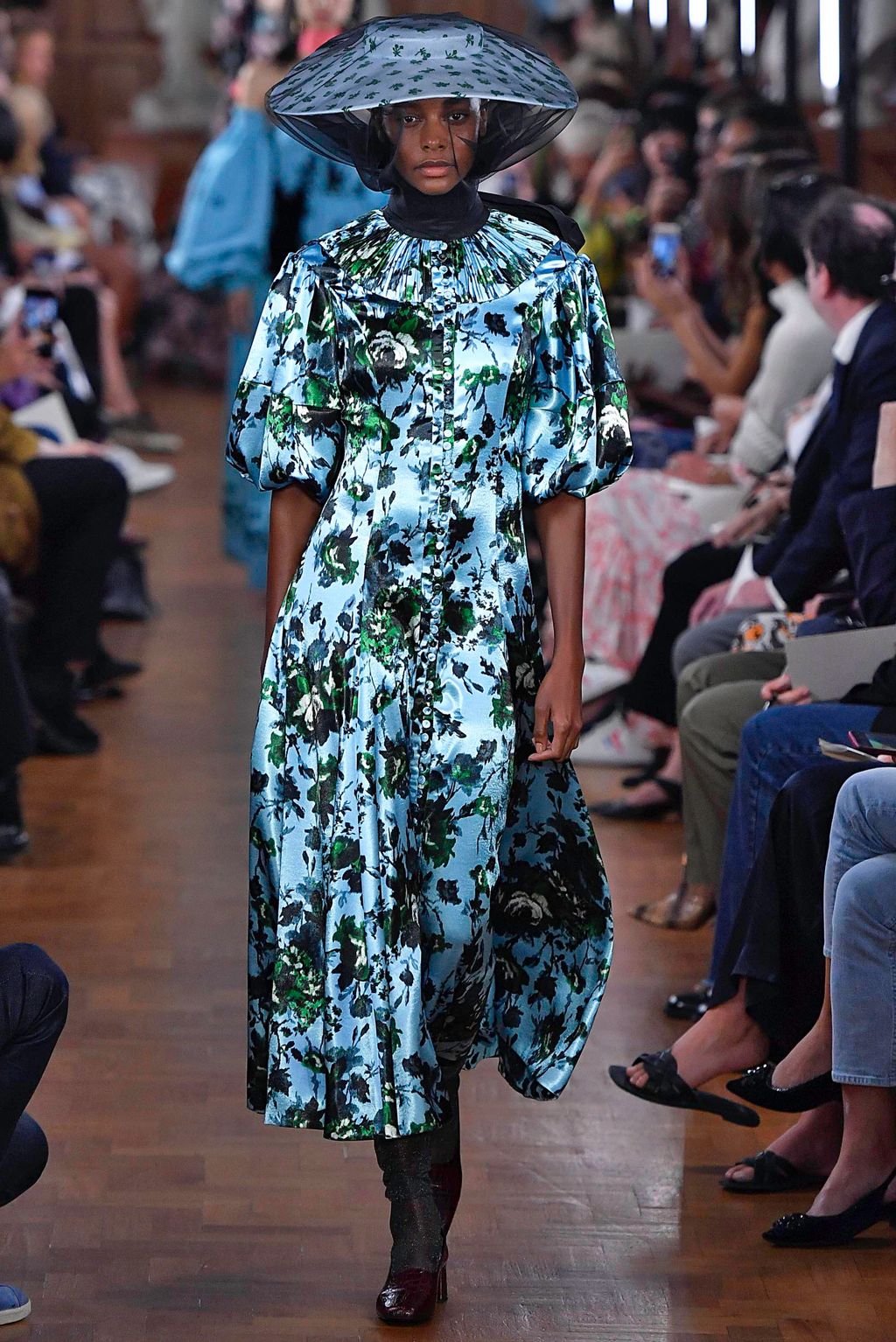 Fashion Week London Spring/Summer 2019 look 40 from the Erdem collection womenswear