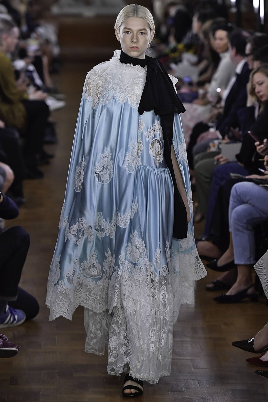 Fashion Week London Spring/Summer 2019 look 46 from the Erdem collection womenswear