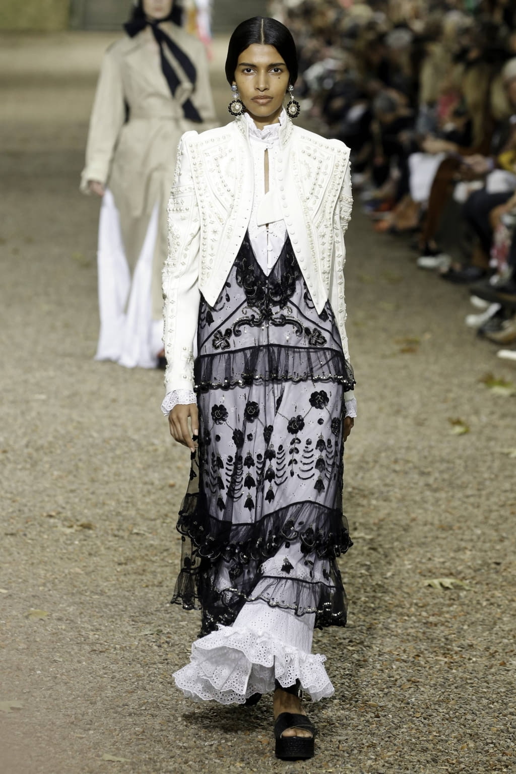 Fashion Week London Spring/Summer 2020 look 2 from the Erdem collection womenswear