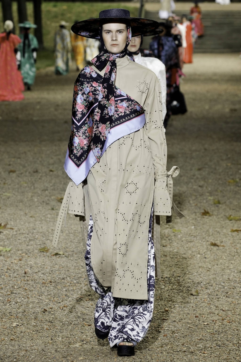 Fashion Week London Spring/Summer 2020 look 15 from the Erdem collection womenswear