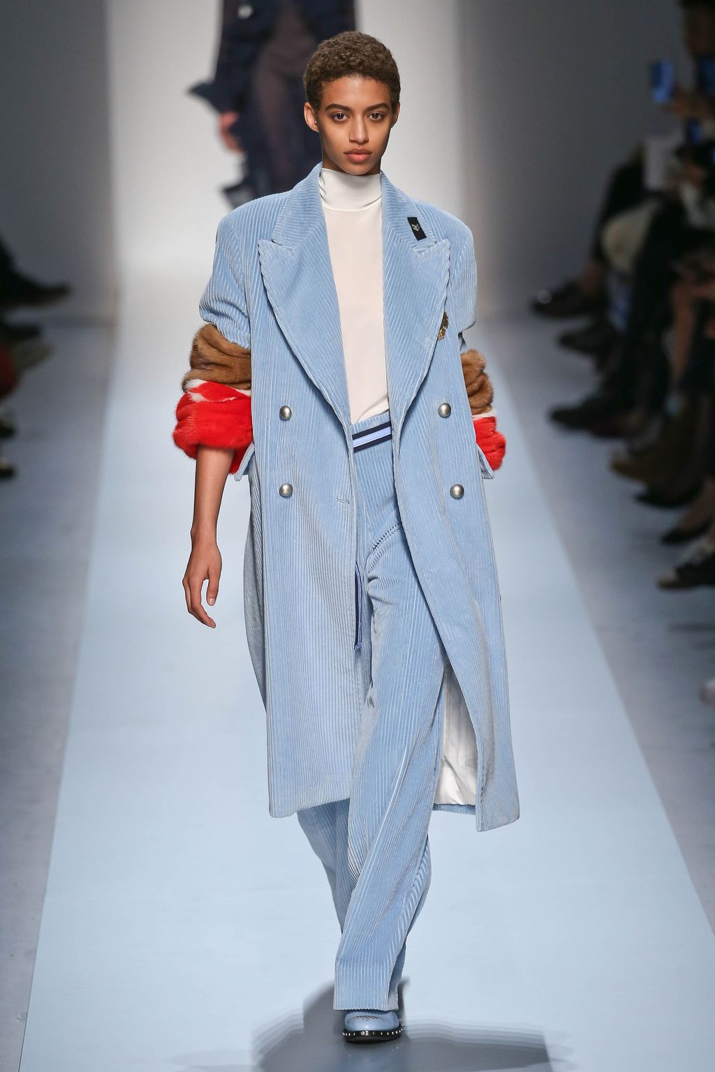 Fashion Week Milan Fall/Winter 2017 look 12 from the Ermanno Scervino collection womenswear