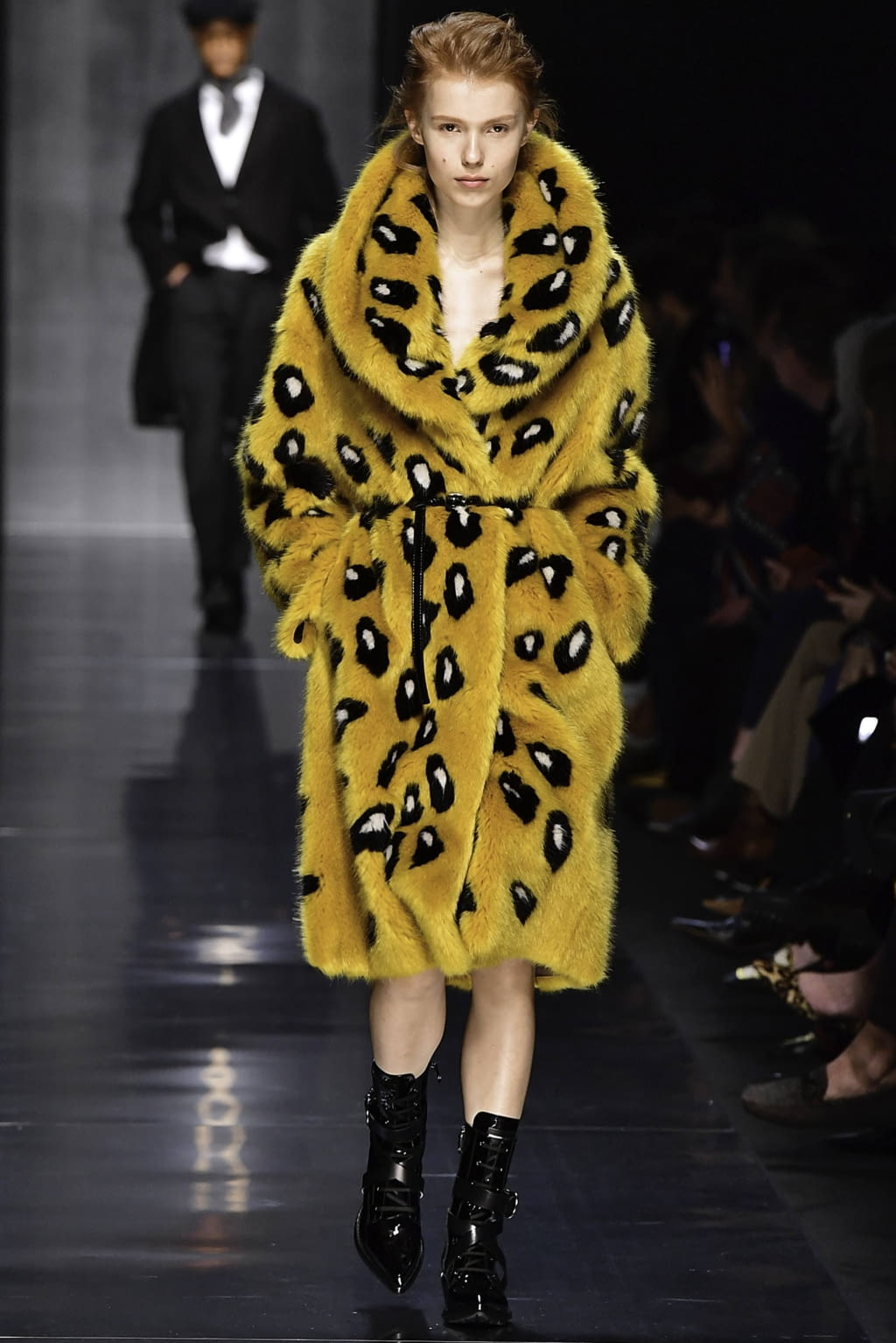 Fashion Week Milan Fall/Winter 2019 look 26 from the Ermanno Scervino collection womenswear