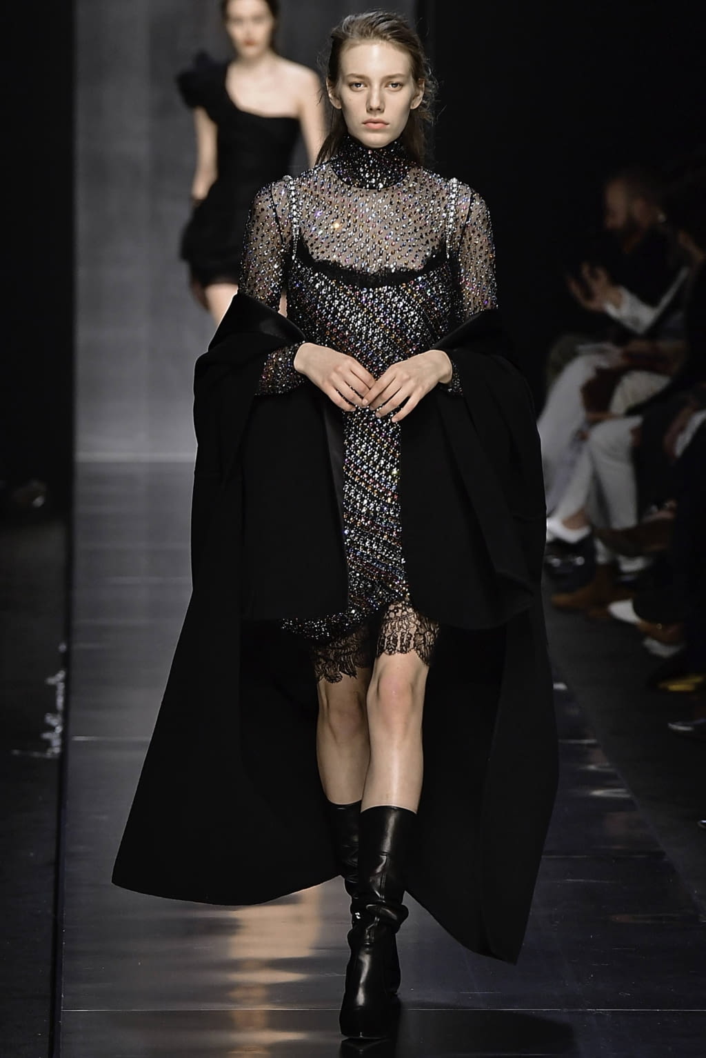 Fashion Week Milan Fall/Winter 2019 look 34 from the Ermanno Scervino collection 女装