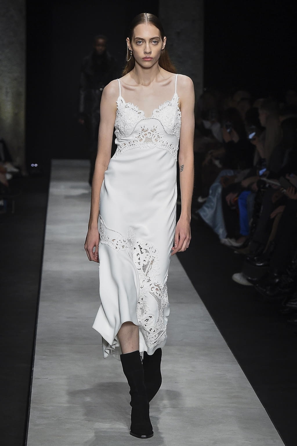 Fashion Week Milan Fall/Winter 2020 look 4 de la collection Ermanno Scervino womenswear