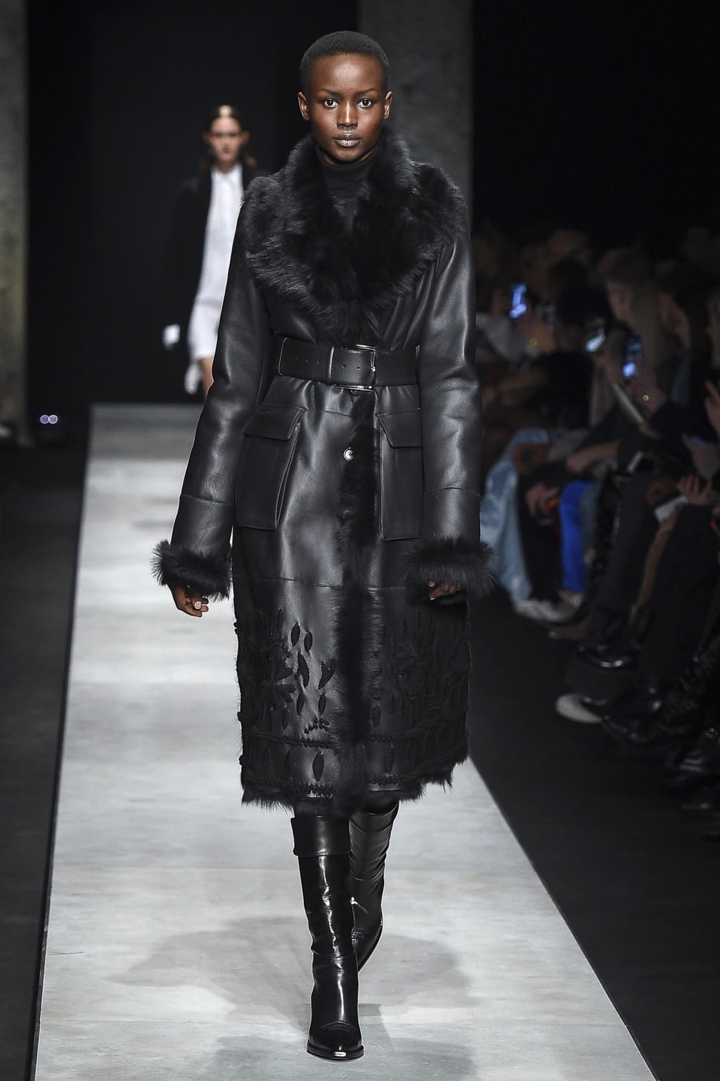 Fashion Week Milan Fall/Winter 2020 look 5 from the Ermanno Scervino collection 女装