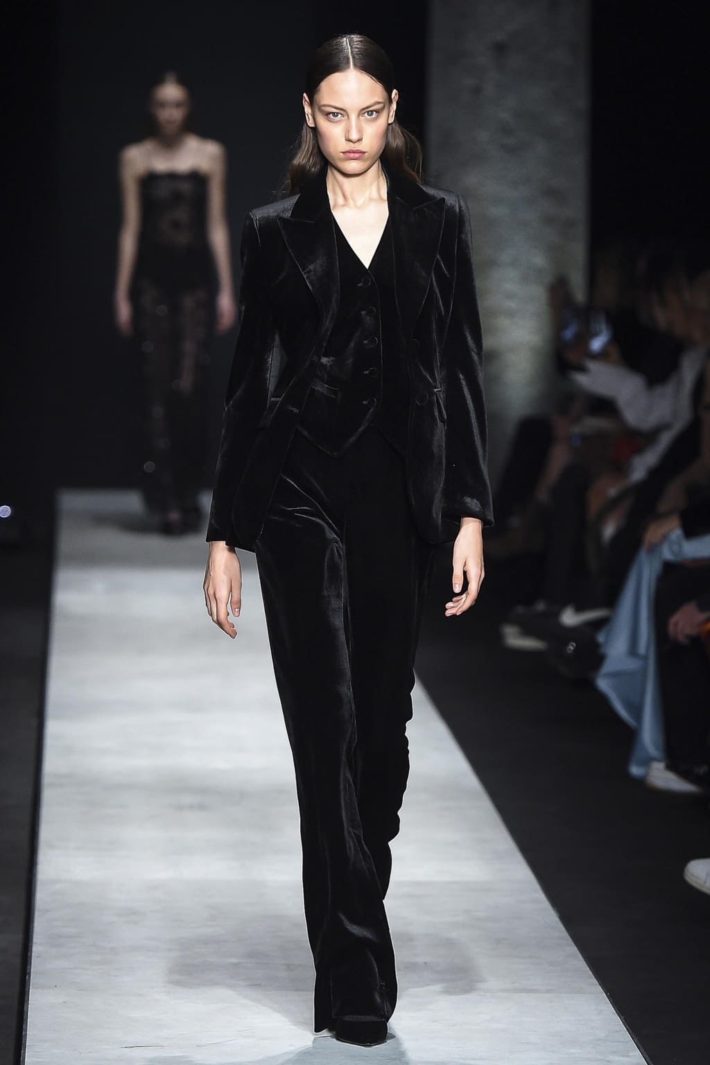 Fashion Week Milan Fall/Winter 2020 look 42 from the Ermanno Scervino collection 女装