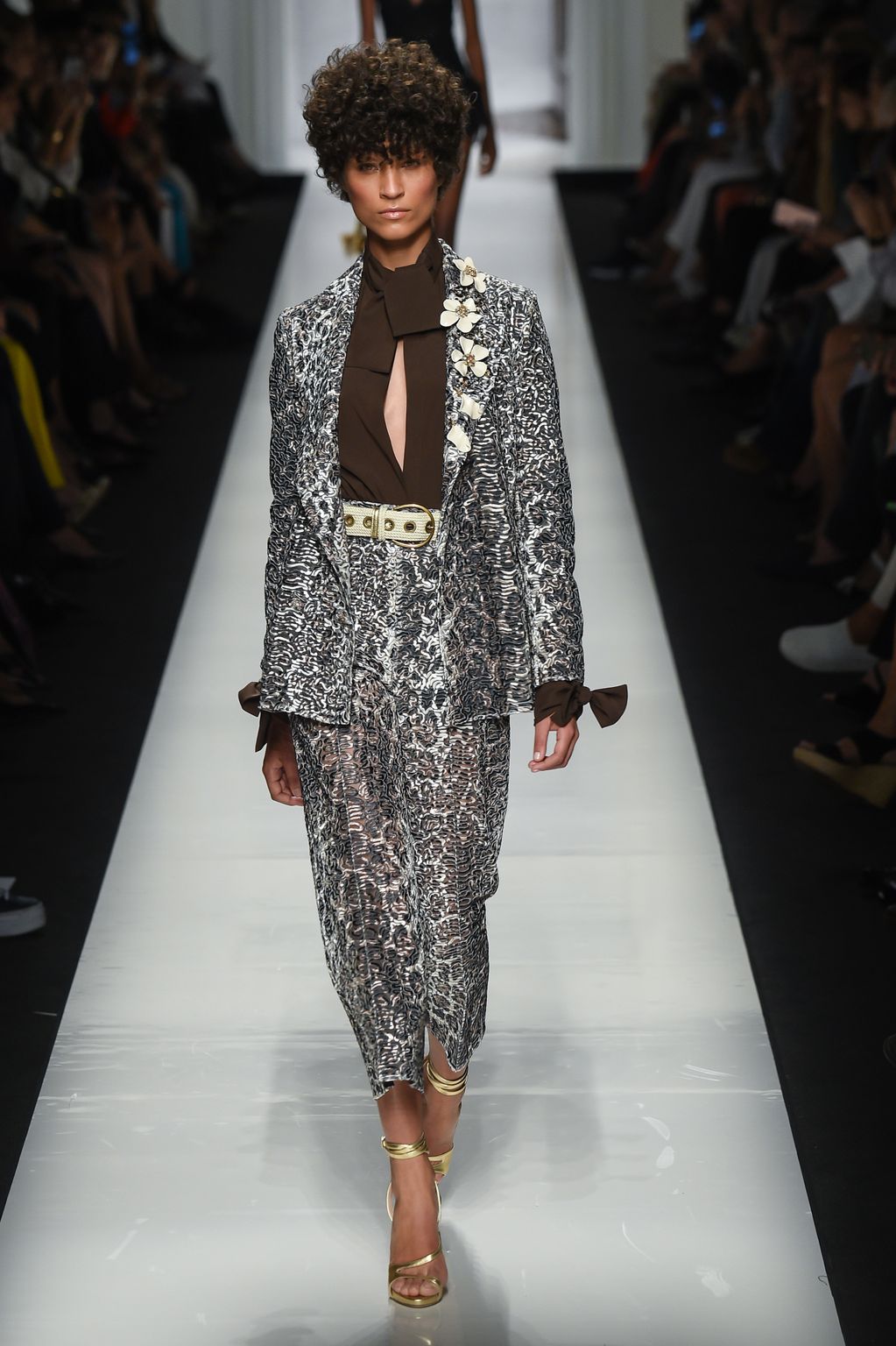Fashion Week Milan Spring/Summer 2017 look 37 from the Ermanno Scervino collection womenswear