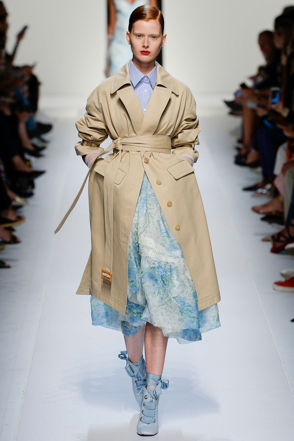 Fashion Week Milan Spring/Summer 2018 look 14 from the Ermanno Scervino collection womenswear