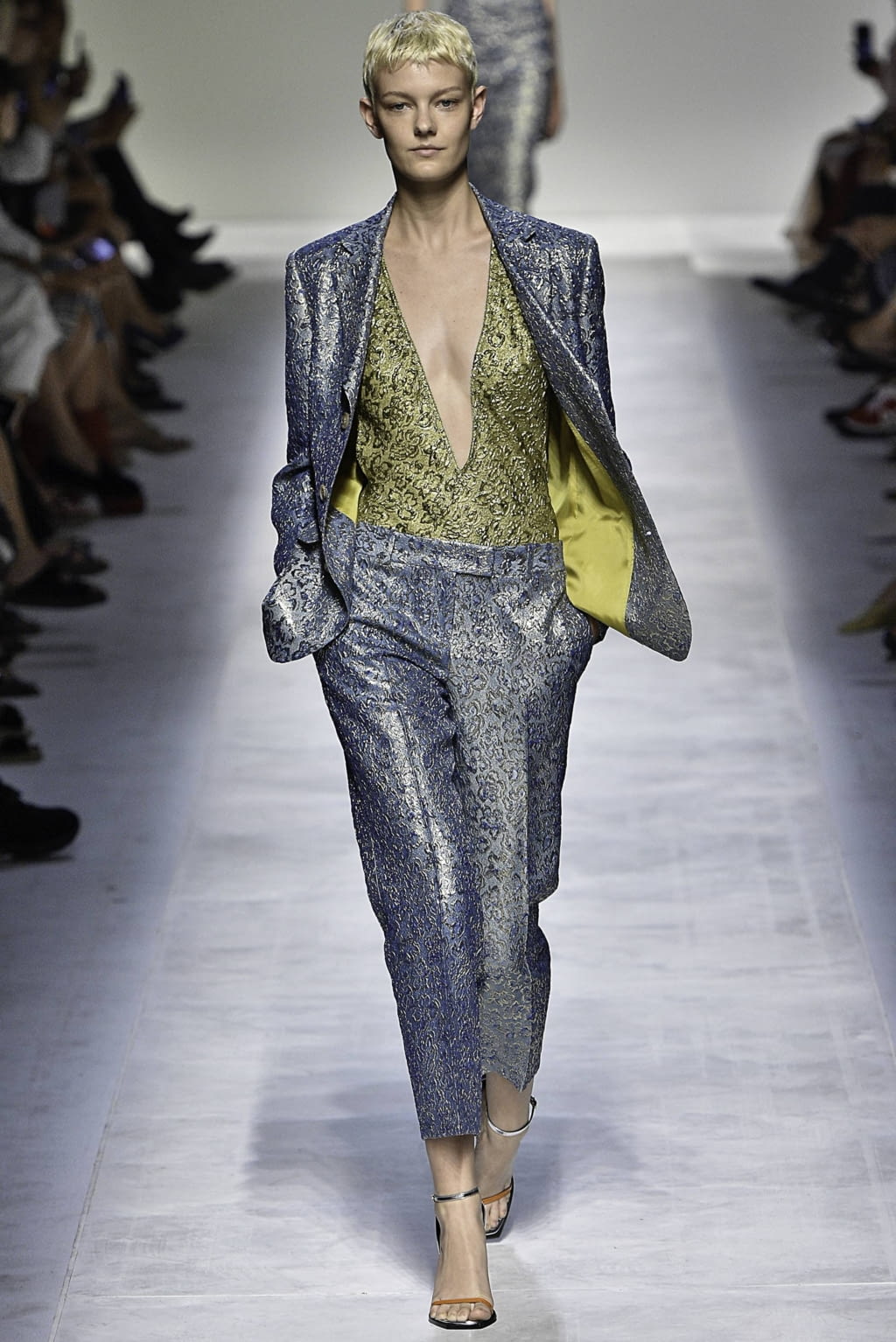 Fashion Week Milan Spring/Summer 2019 look 38 de la collection Ermanno Scervino womenswear