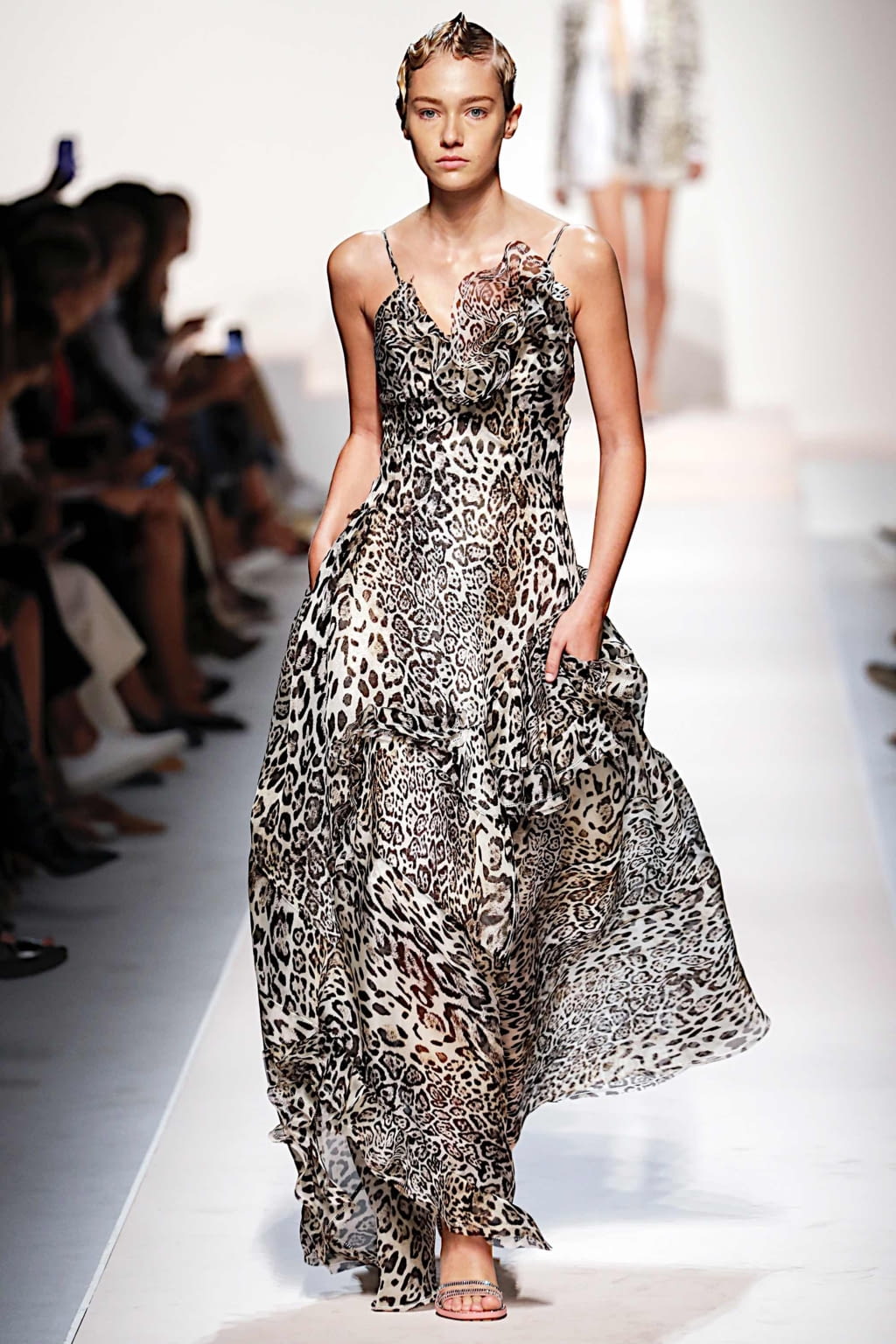 Fashion Week Milan Spring/Summer 2020 look 5 de la collection Ermanno Scervino womenswear