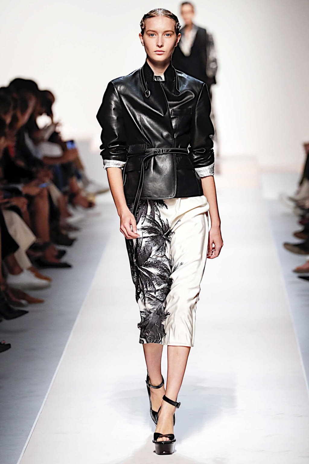 Fashion Week Milan Spring/Summer 2020 look 19 de la collection Ermanno Scervino womenswear