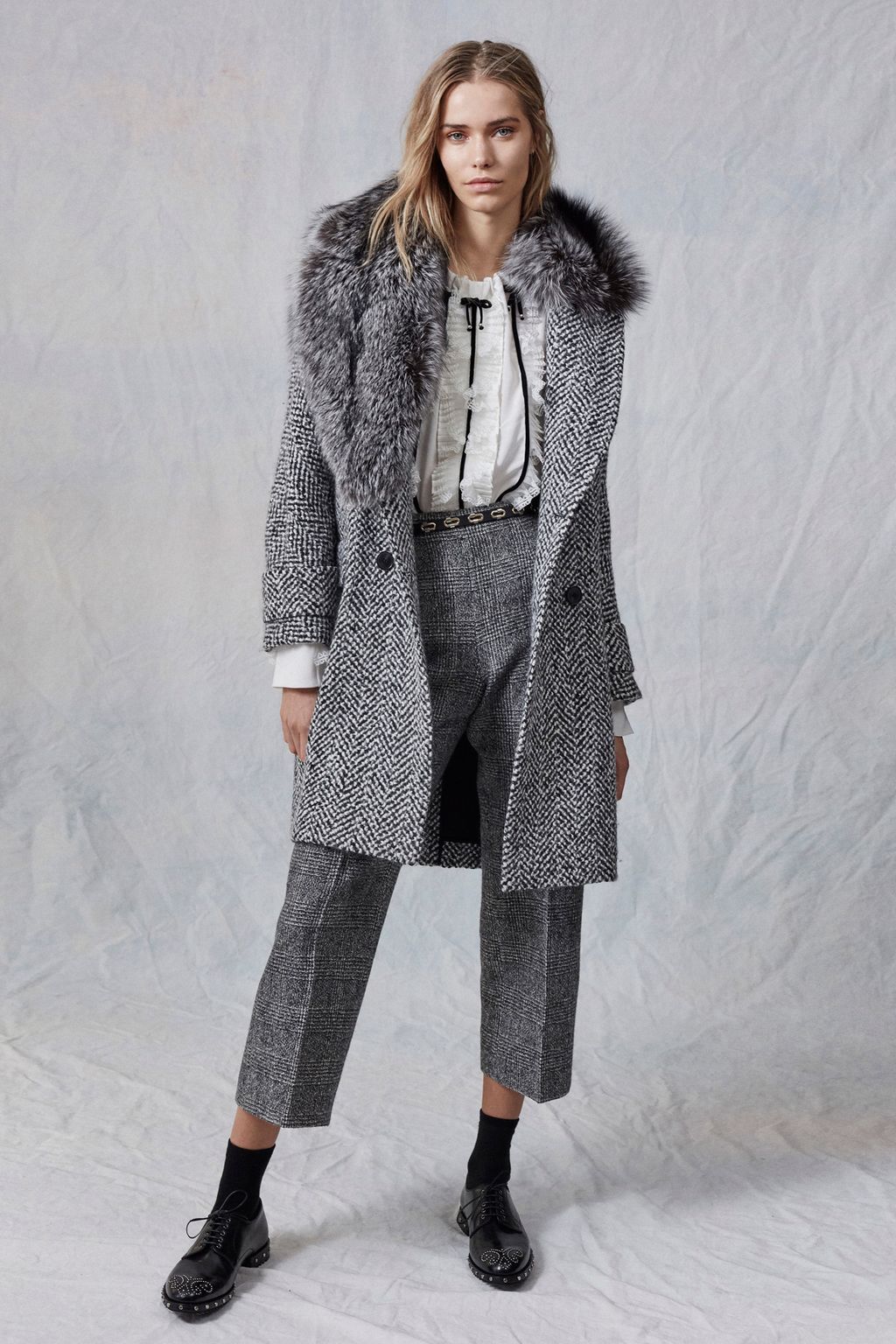 Fashion Week Milan Pre-Fall 2017 look 9 from the Ermanno Scervino collection womenswear