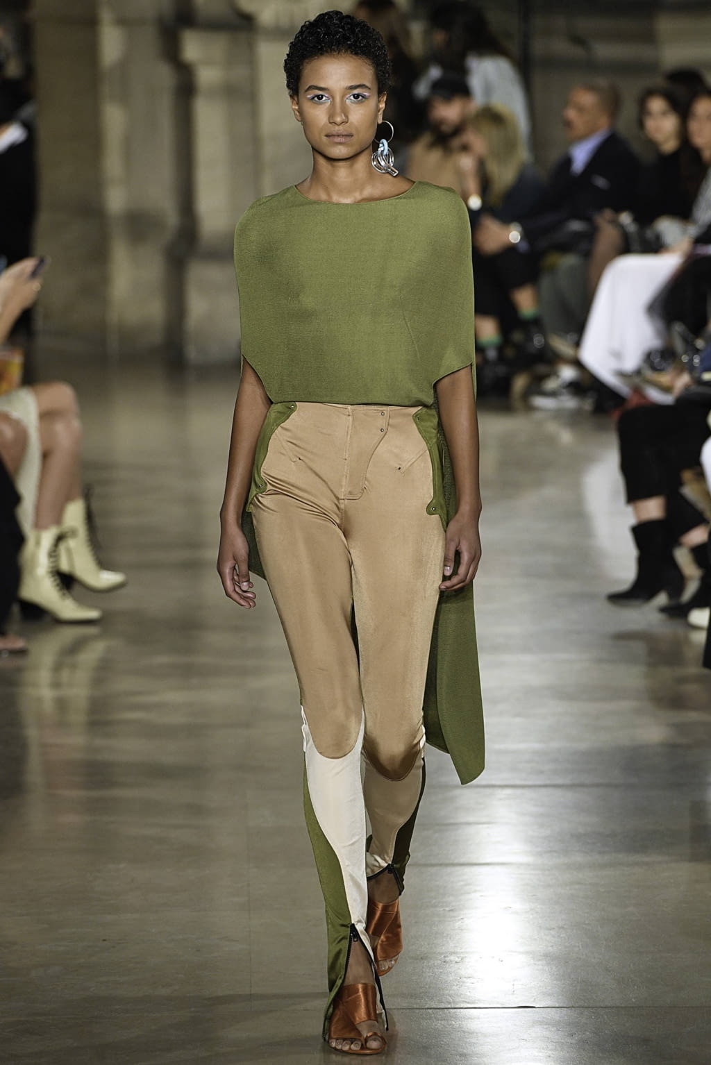 Fashion Week Paris Spring/Summer 2019 look 18 de la collection Esteban Cortazar womenswear