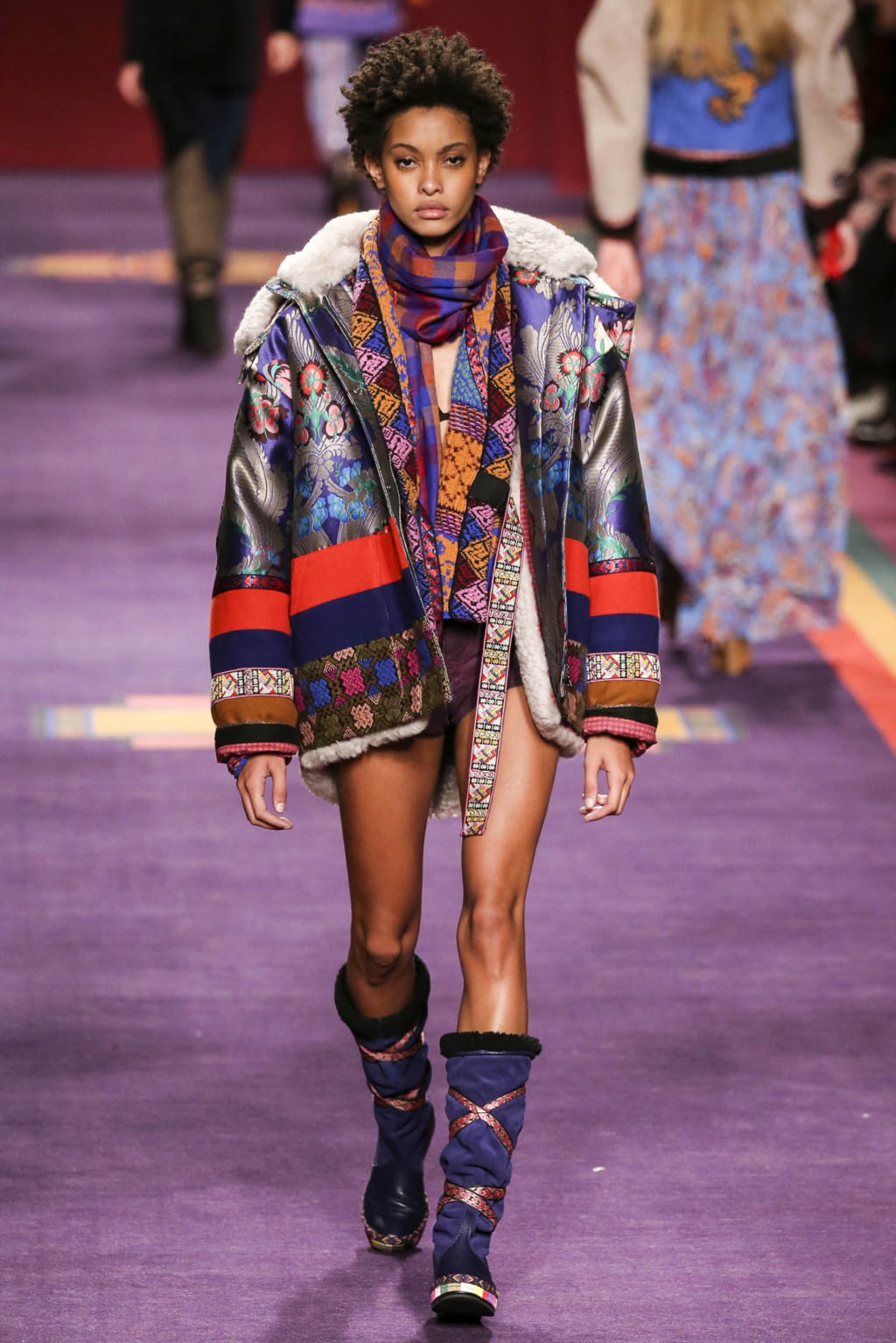 Fashion Week Milan Fall/Winter 2017 look 40 from the Etro collection womenswear