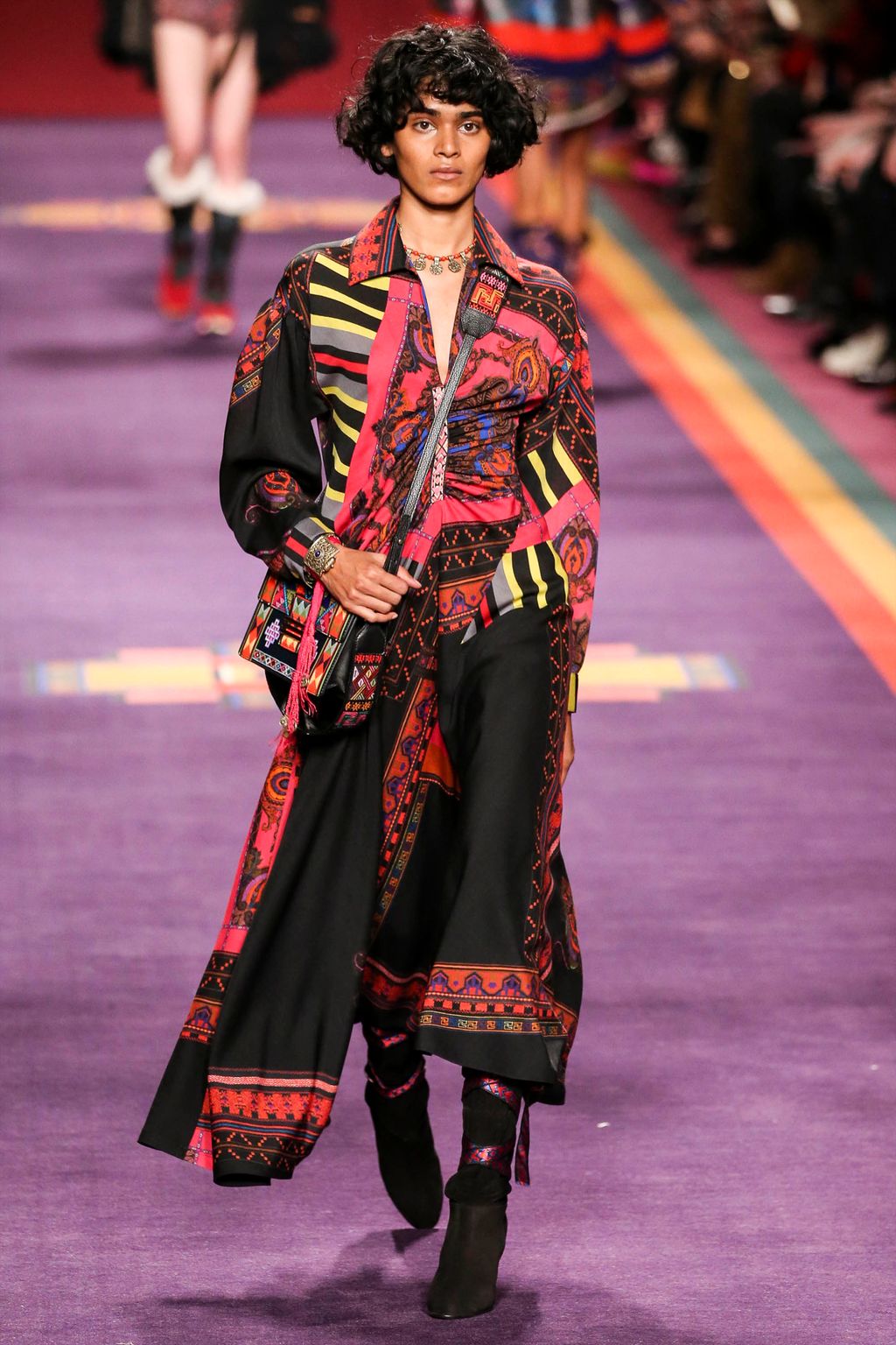 Fashion Week Milan Fall/Winter 2017 look 42 from the Etro collection 女装