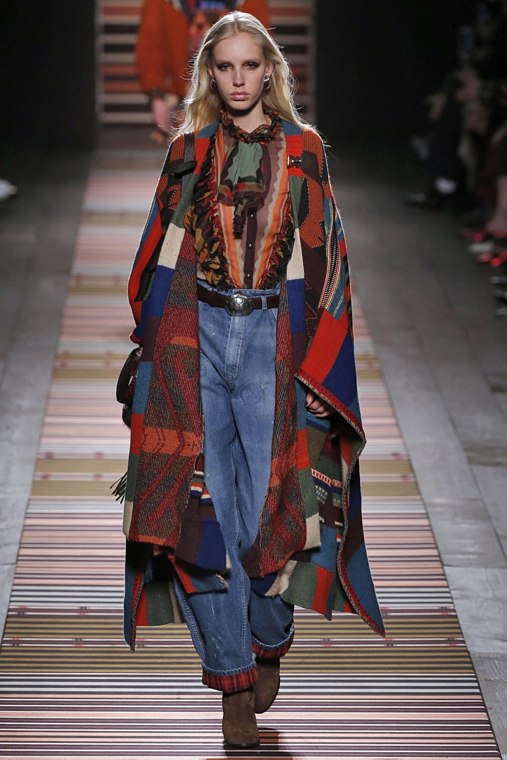 Fashion Week Milan Fall/Winter 2018 look 17 from the Etro collection womenswear
