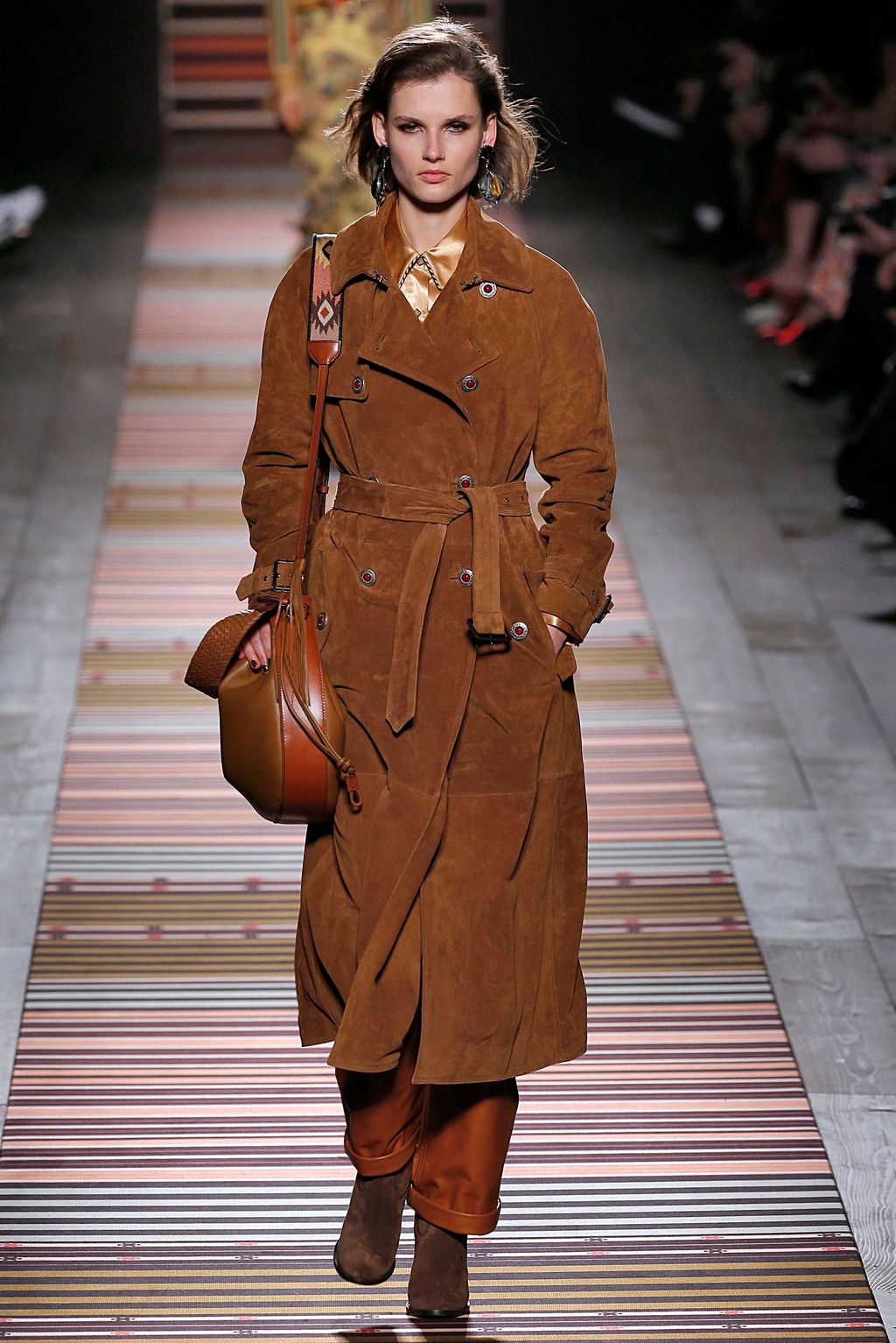 Fashion Week Milan Fall/Winter 2018 look 31 from the Etro collection womenswear
