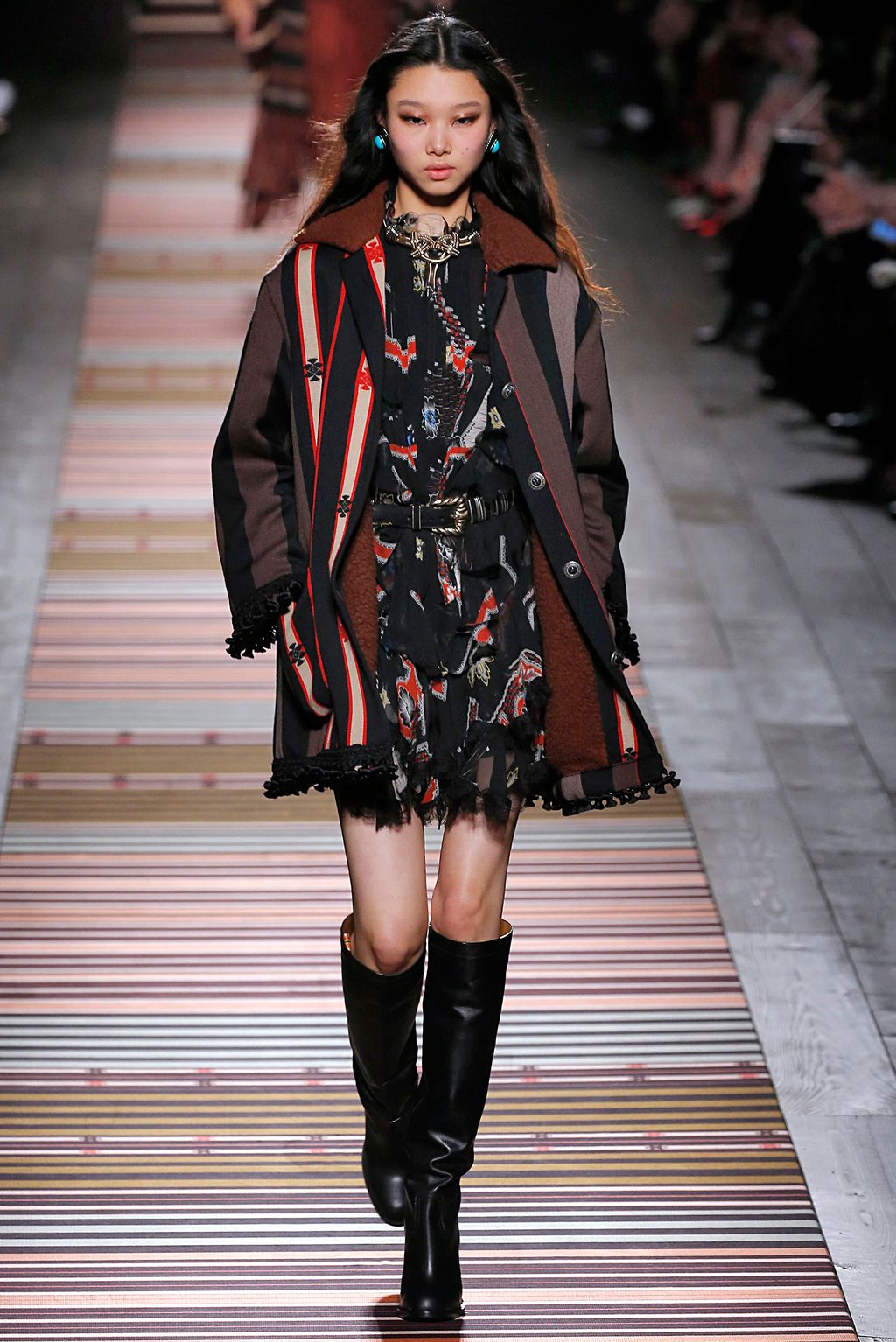 Fashion Week Milan Fall/Winter 2018 look 38 from the Etro collection 女装