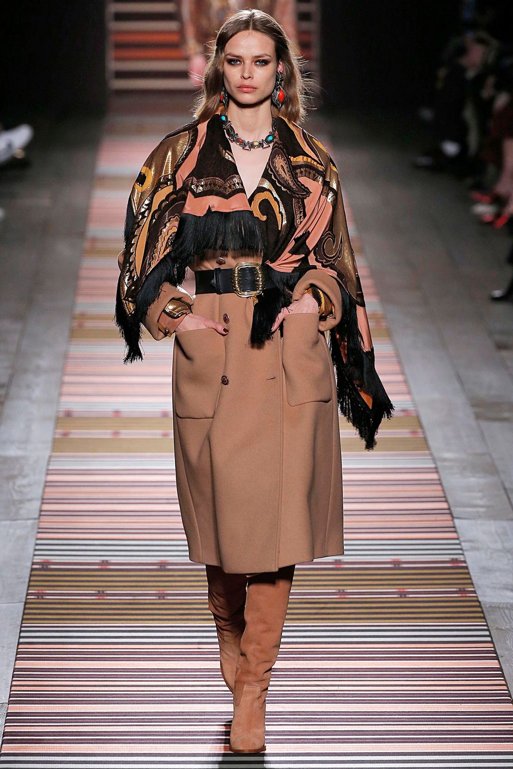 Fashion Week Milan Fall/Winter 2018 look 47 from the Etro collection womenswear