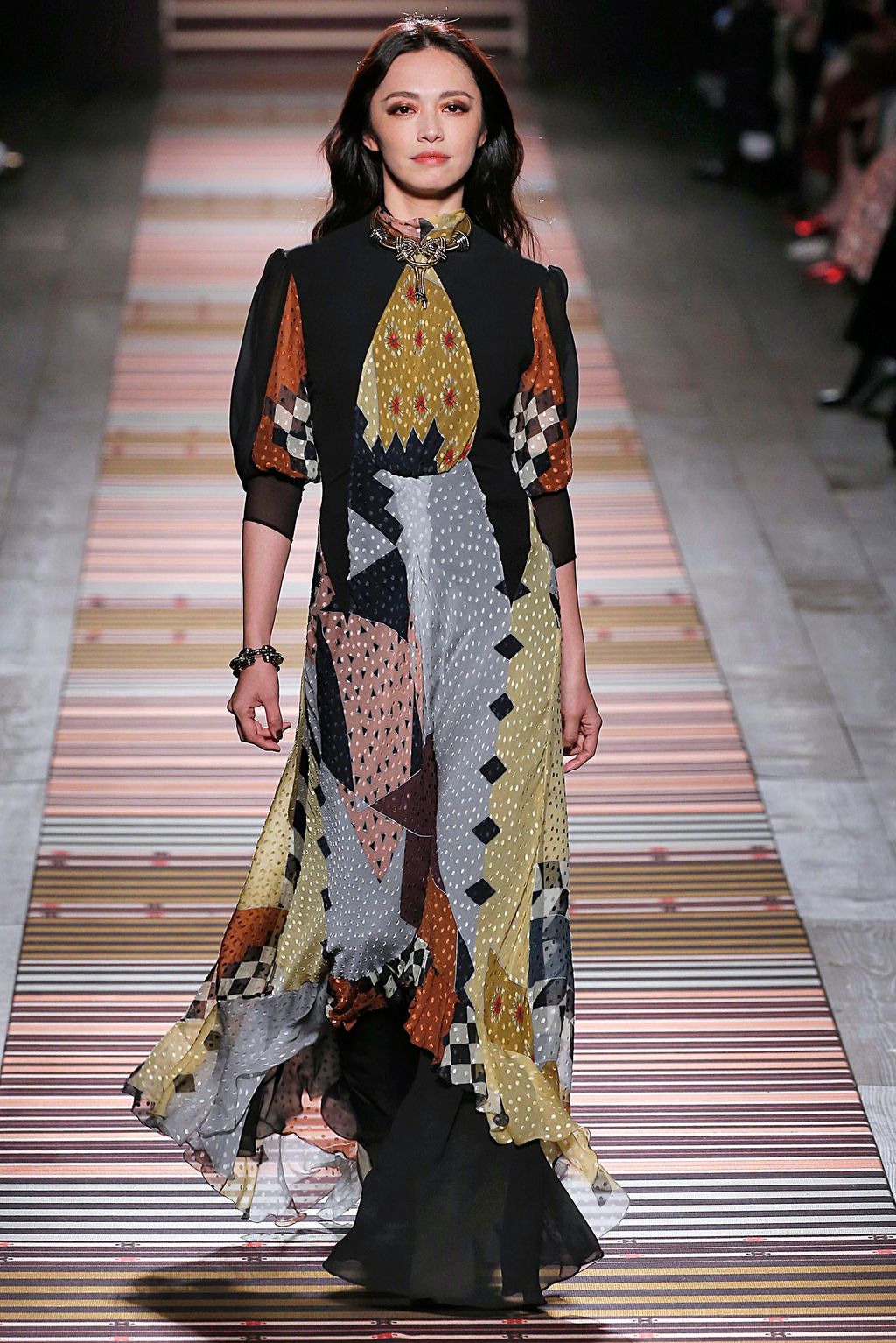 Fashion Week Milan Fall/Winter 2018 look 51 from the Etro collection womenswear