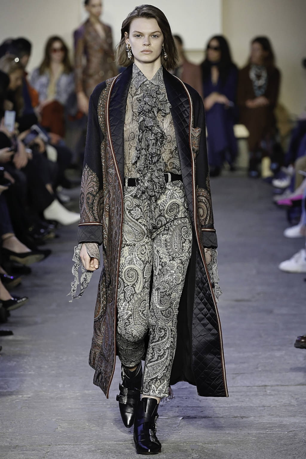 Fashion Week Milan Fall/Winter 2019 look 12 from the Etro collection womenswear