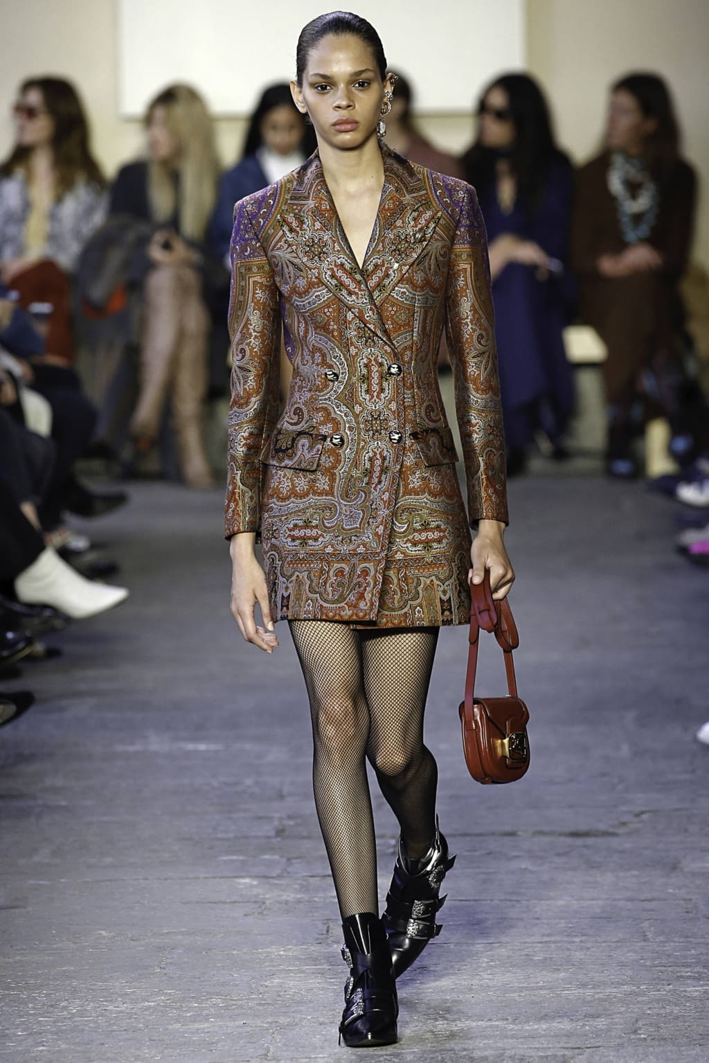 Fashion Week Milan Fall/Winter 2019 look 13 from the Etro collection 女装