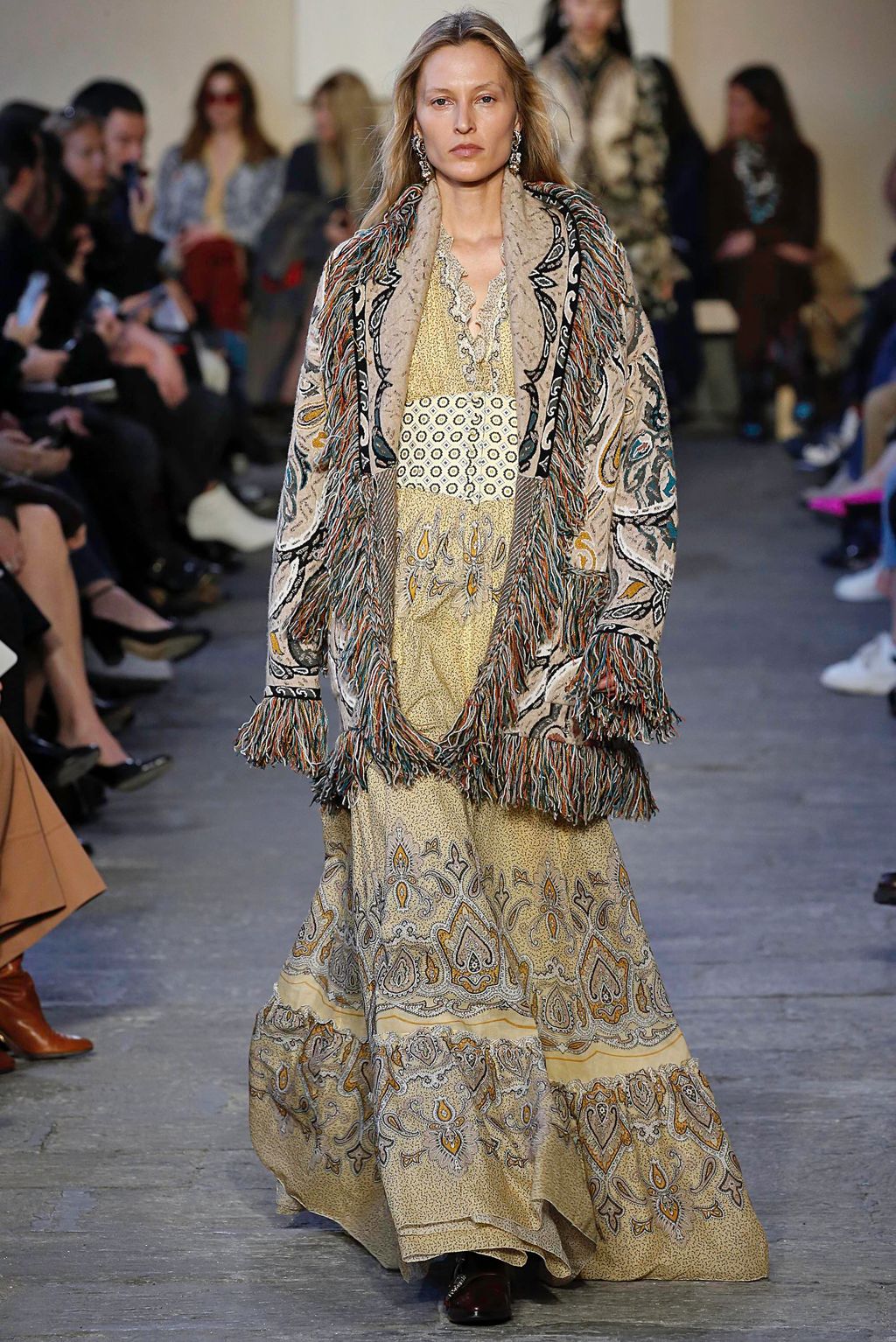 Fashion Week Milan Fall/Winter 2019 look 28 from the Etro collection womenswear